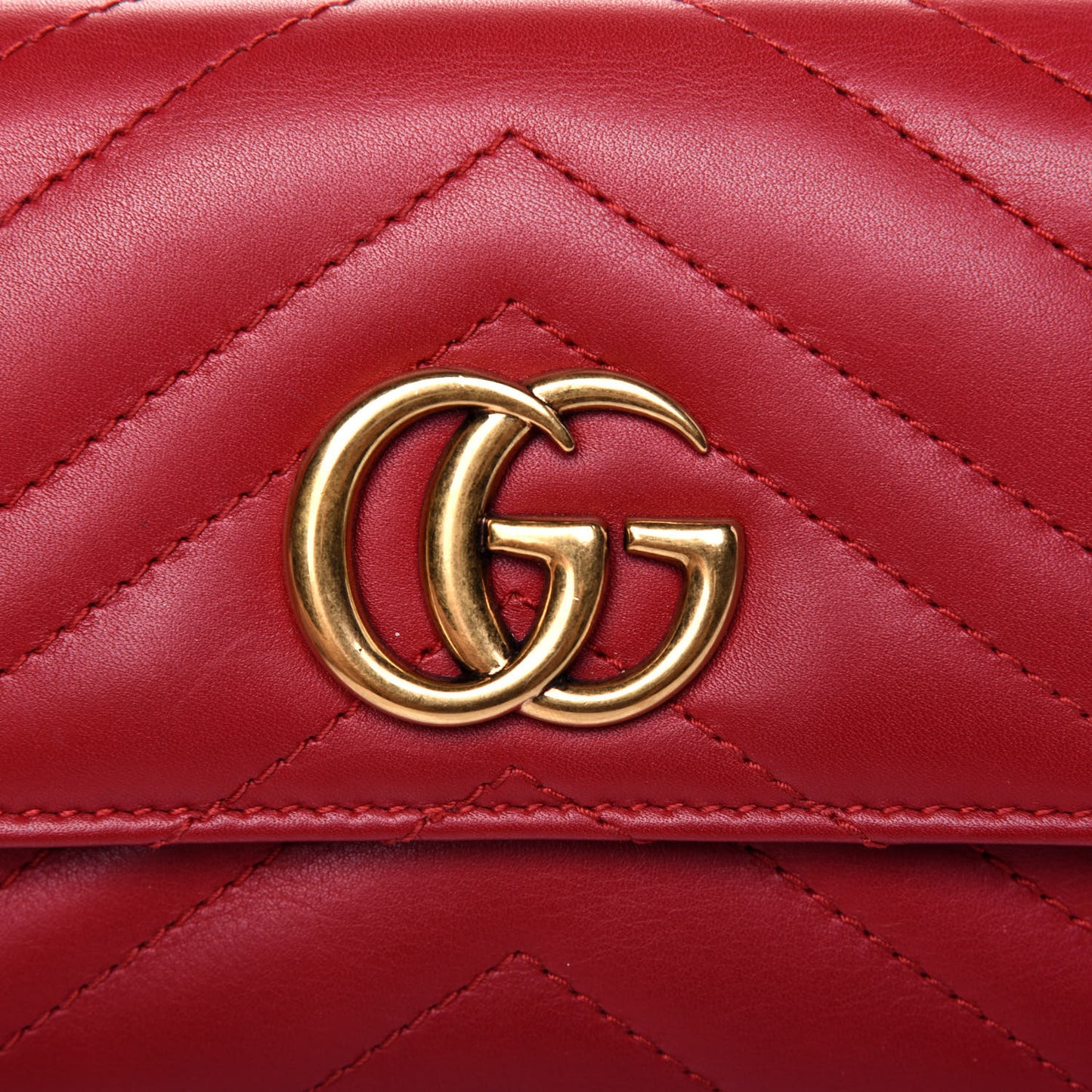 Calfskin Matelasse GG Marmont Wallet Hibiscus Red
