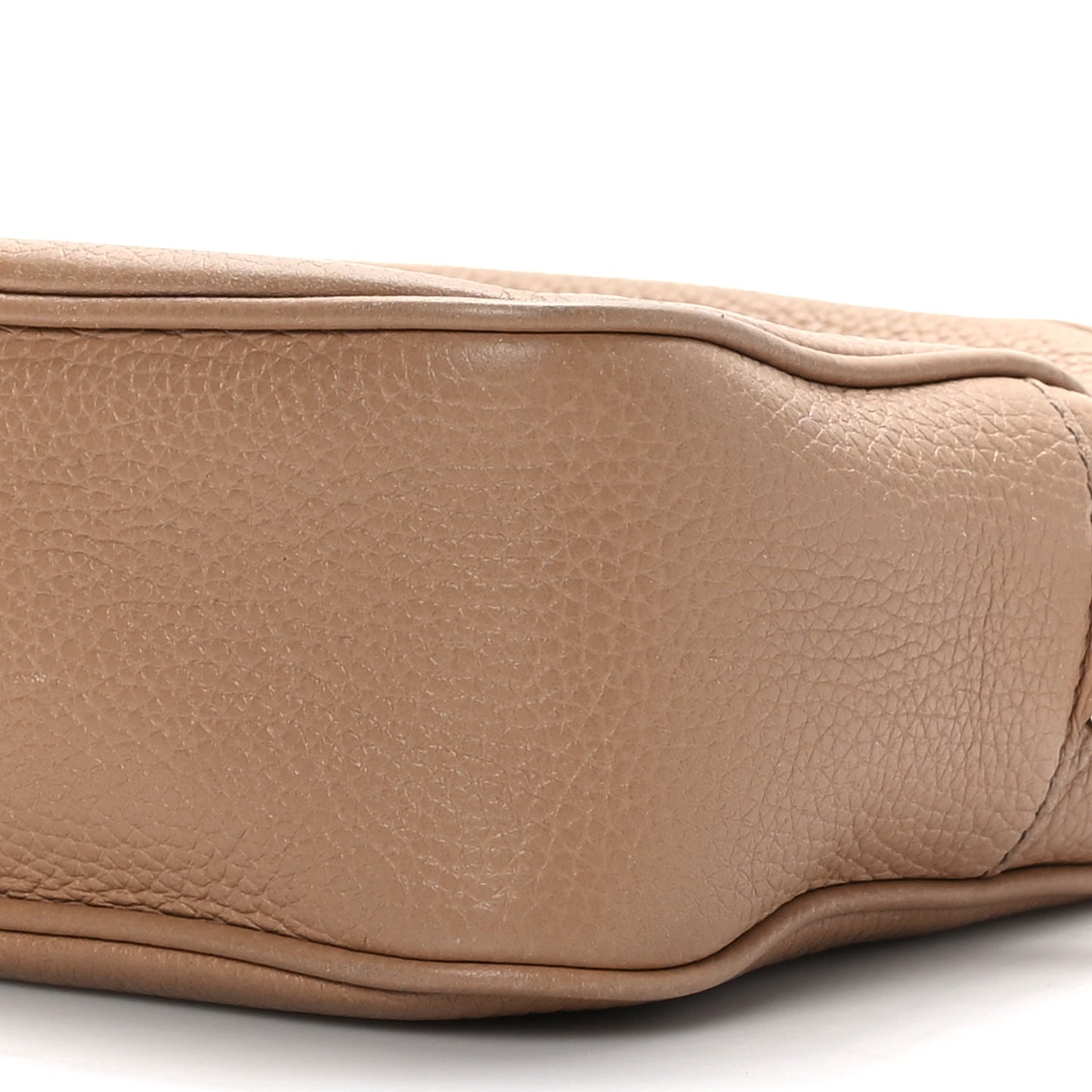 Pebbled Calfskin Small Soho Disco Bag Camelia
