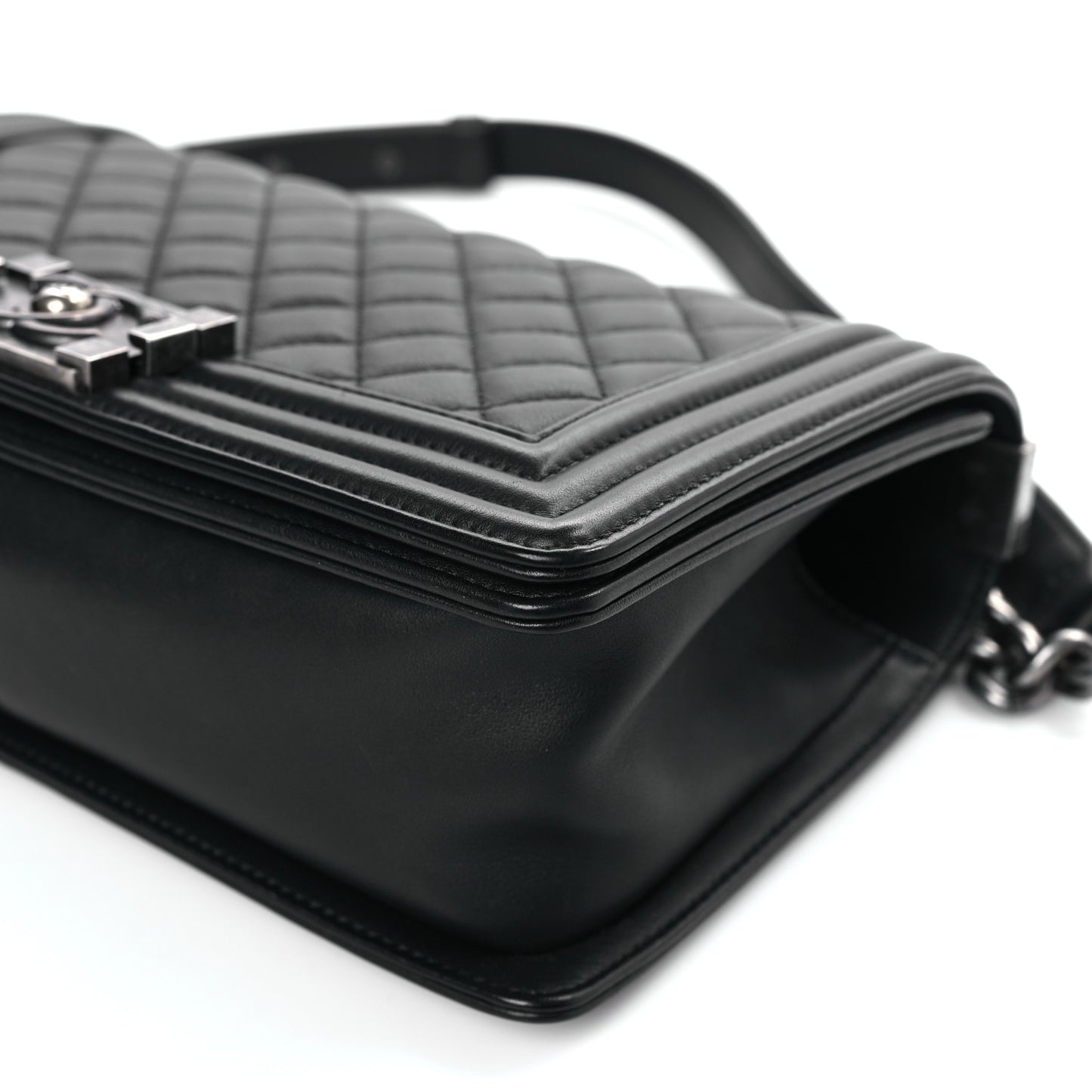 Calfskin Quilted Medium Boy Flap Black