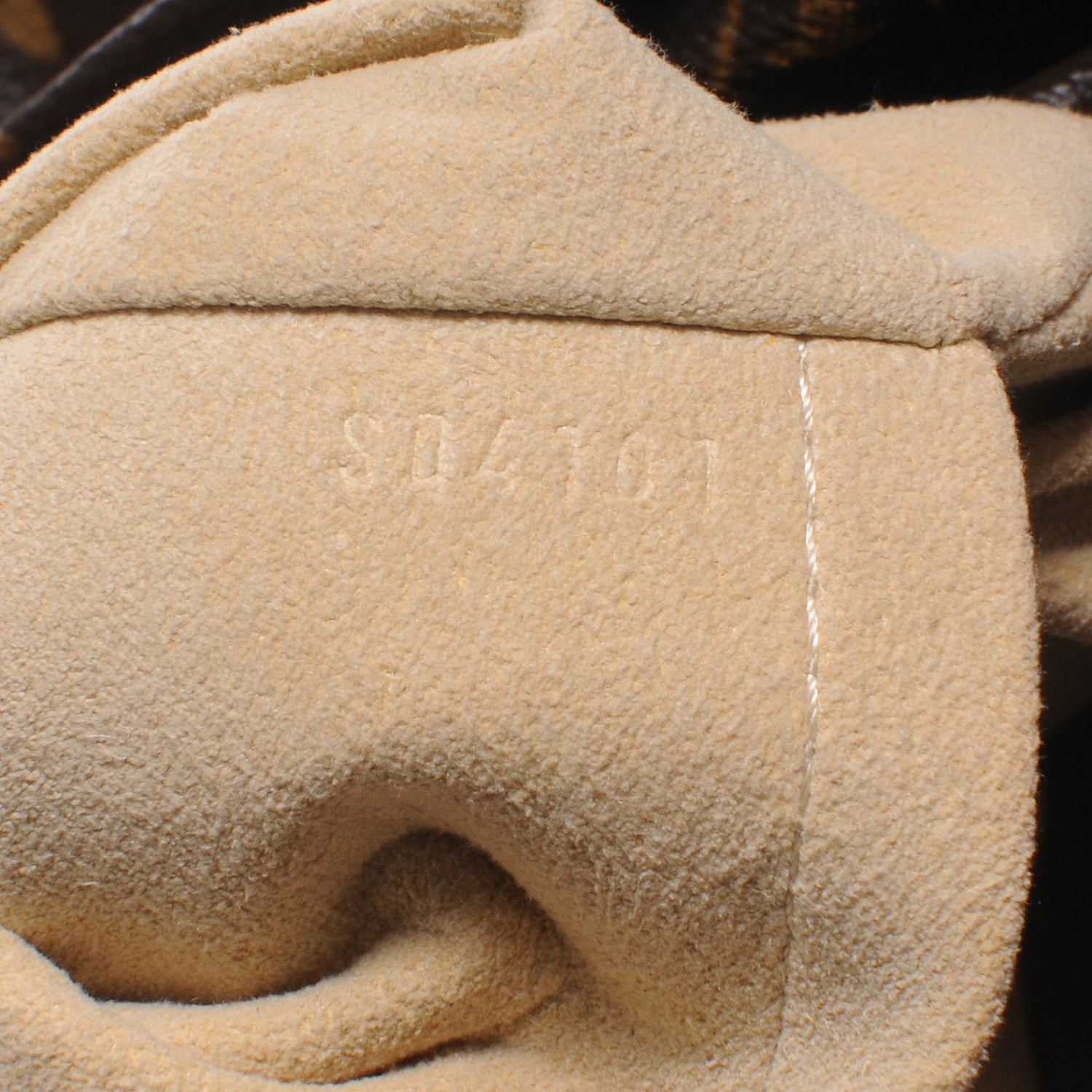 Louis Vuitton Monogram Artsy MM 7 of 7