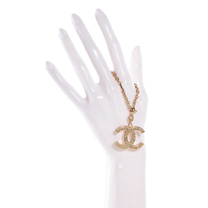 Chanel Hammered CC Key Chain Gold 2 of 4