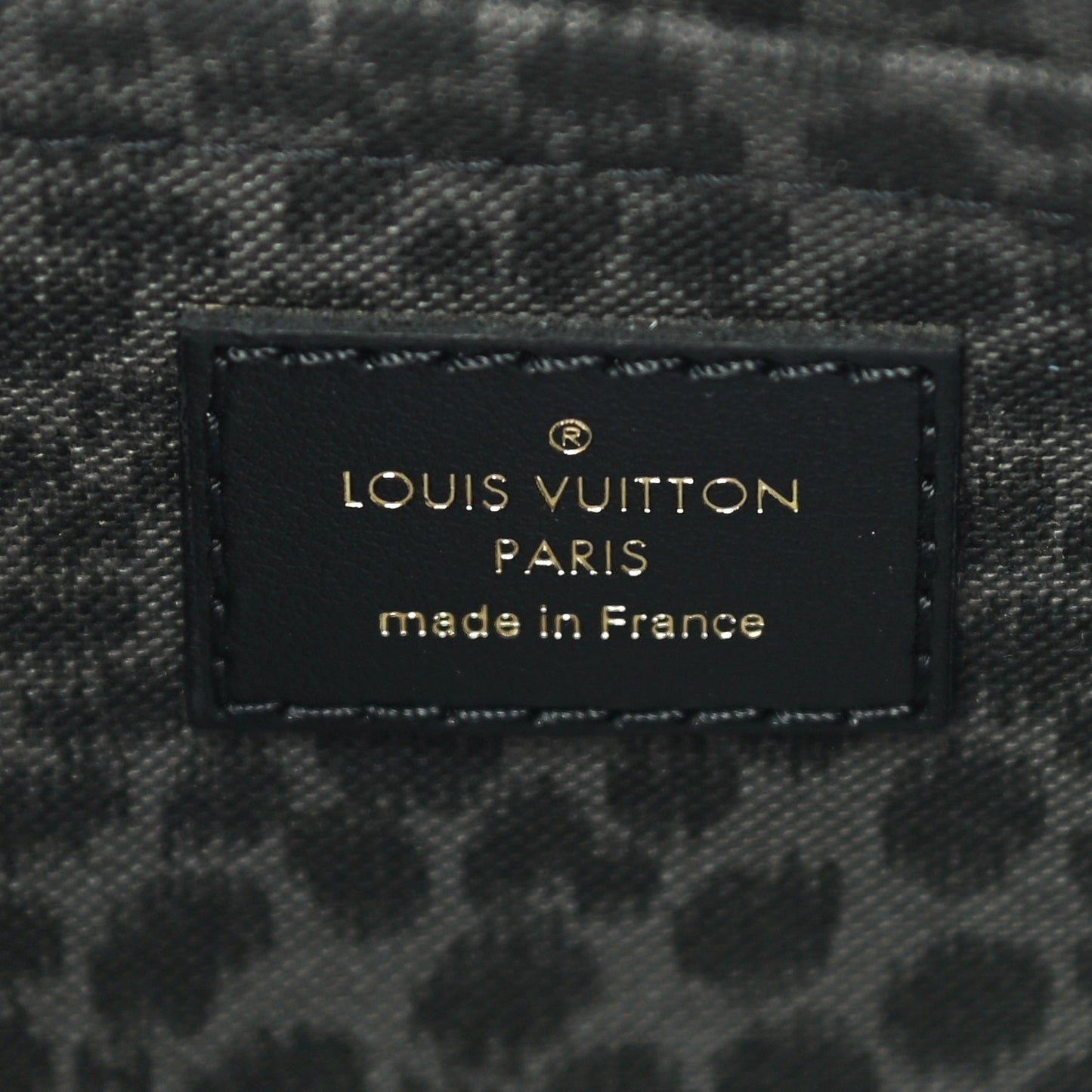 Monogram Giant Wild At Heart Neverfull MM Pochette Black