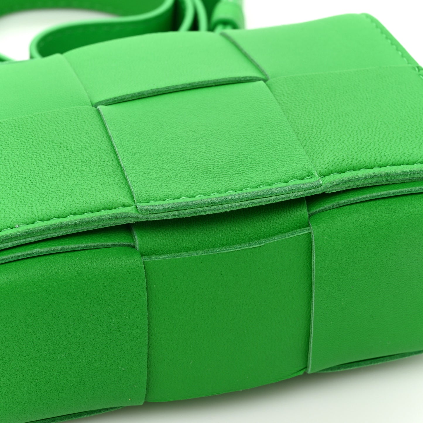 Lambskin Maxi Intrecciato Extra Mini Cassette Crossbody Bag Parakeet