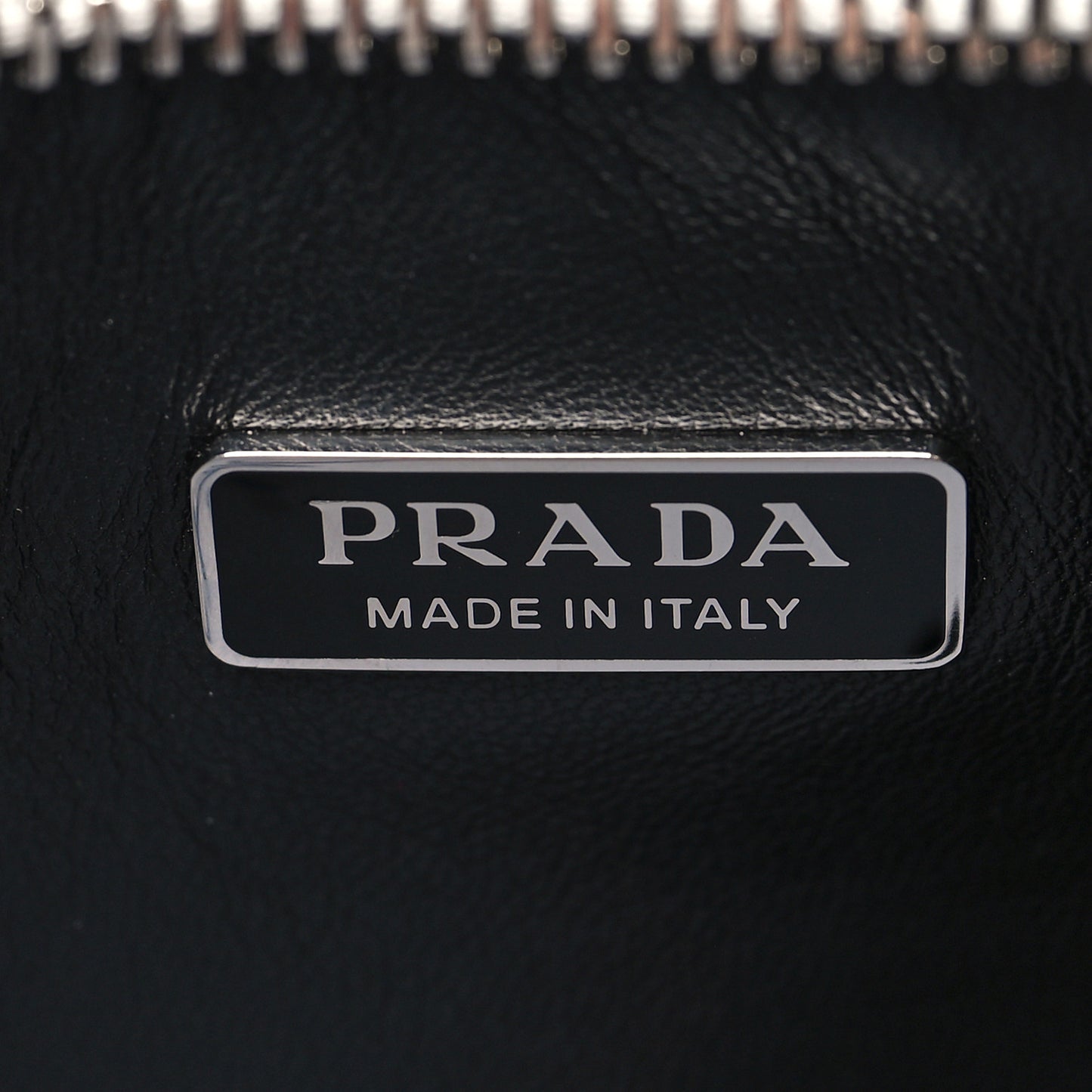 Ostrich Re-Edition 2005 Shoulder Bag White