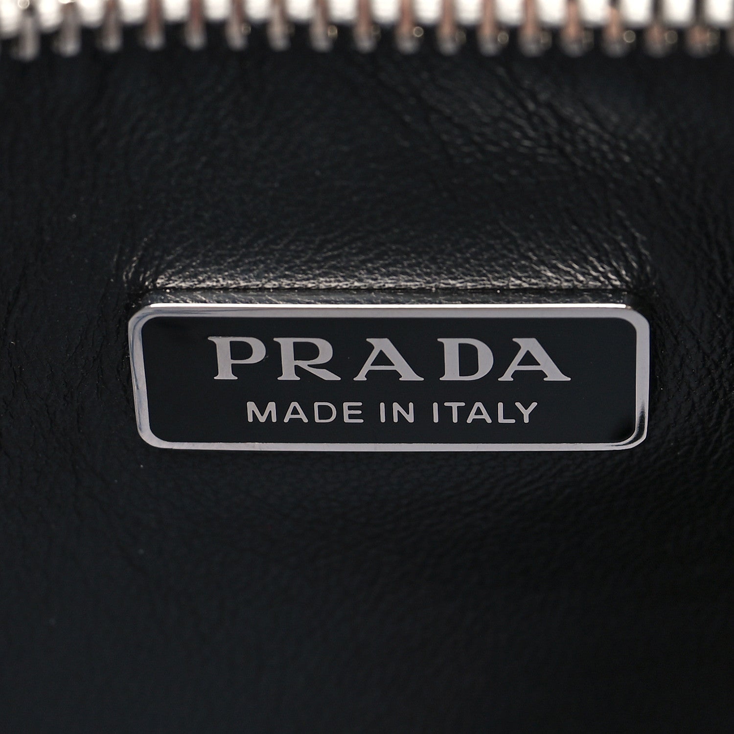 Prada Ostrich Re-Edition 2005 Shoulder Bag White 6 of 11