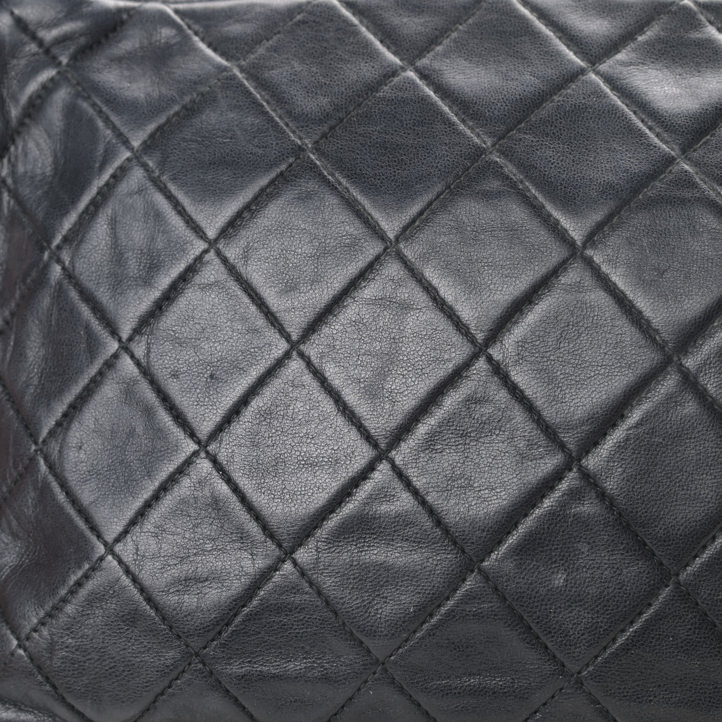 Lambskin Quilted CC Tassel Camera Case Black