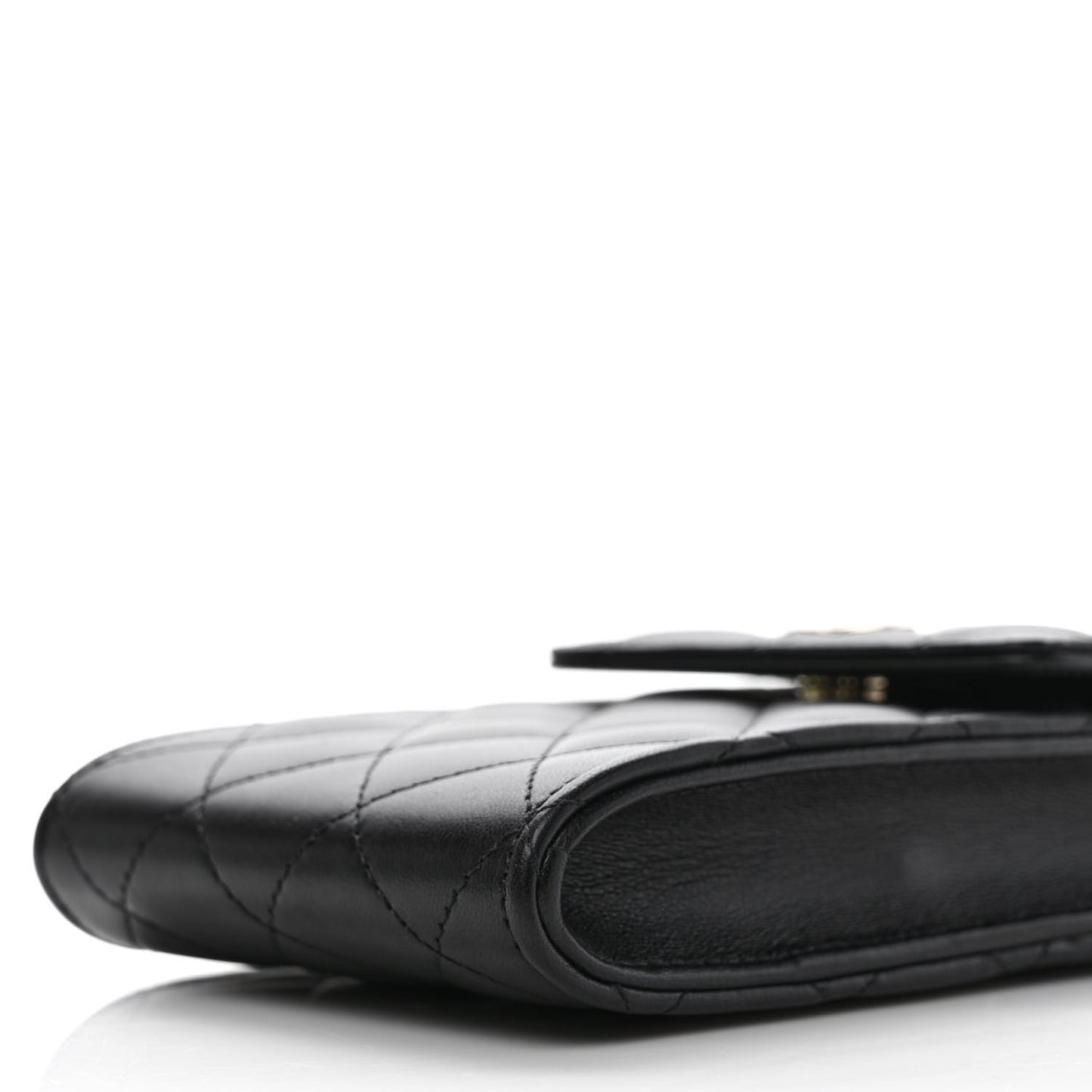 Lambskin Quilted Pearl Phone Holder With Chain Black