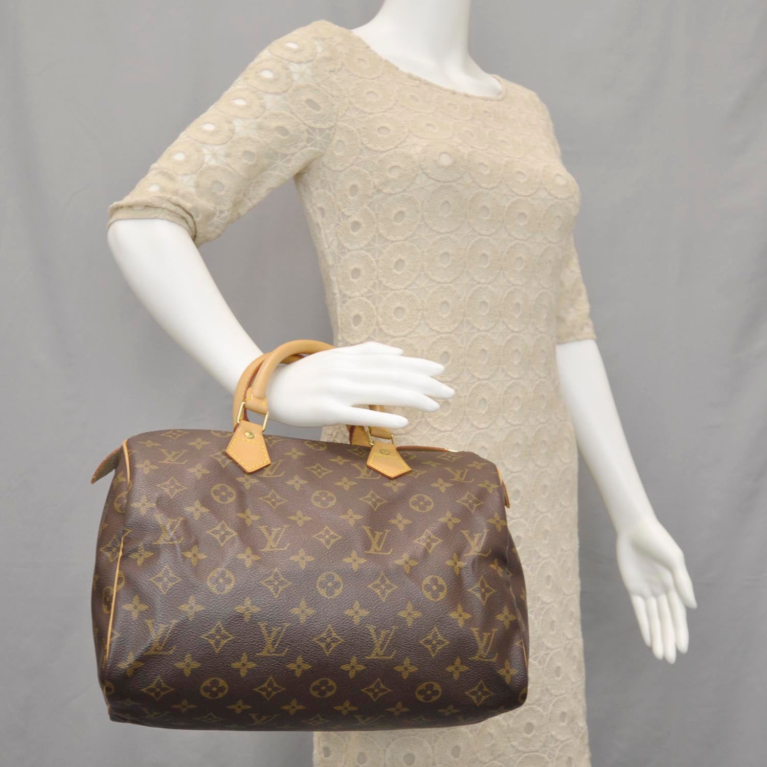 Louis Vuitton Monogram Speedy 30 2 of 9