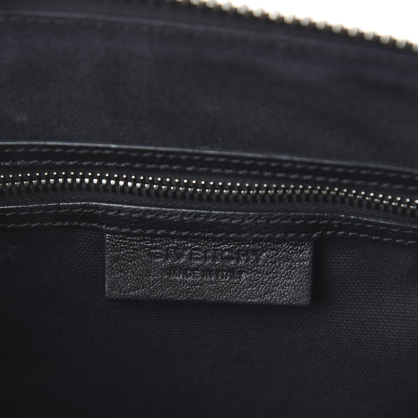Sugar Goatskin Medium Antigona Black