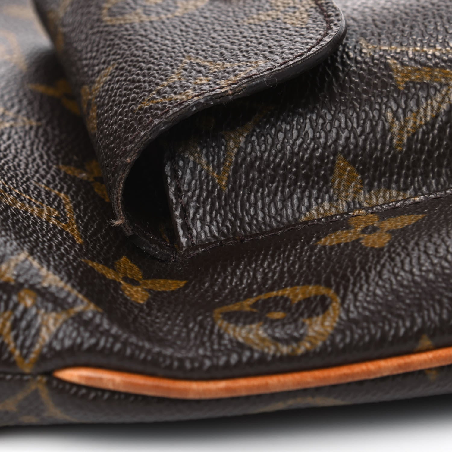 Louis Vuitton Monogram Partition Wristlet 10 of 14
