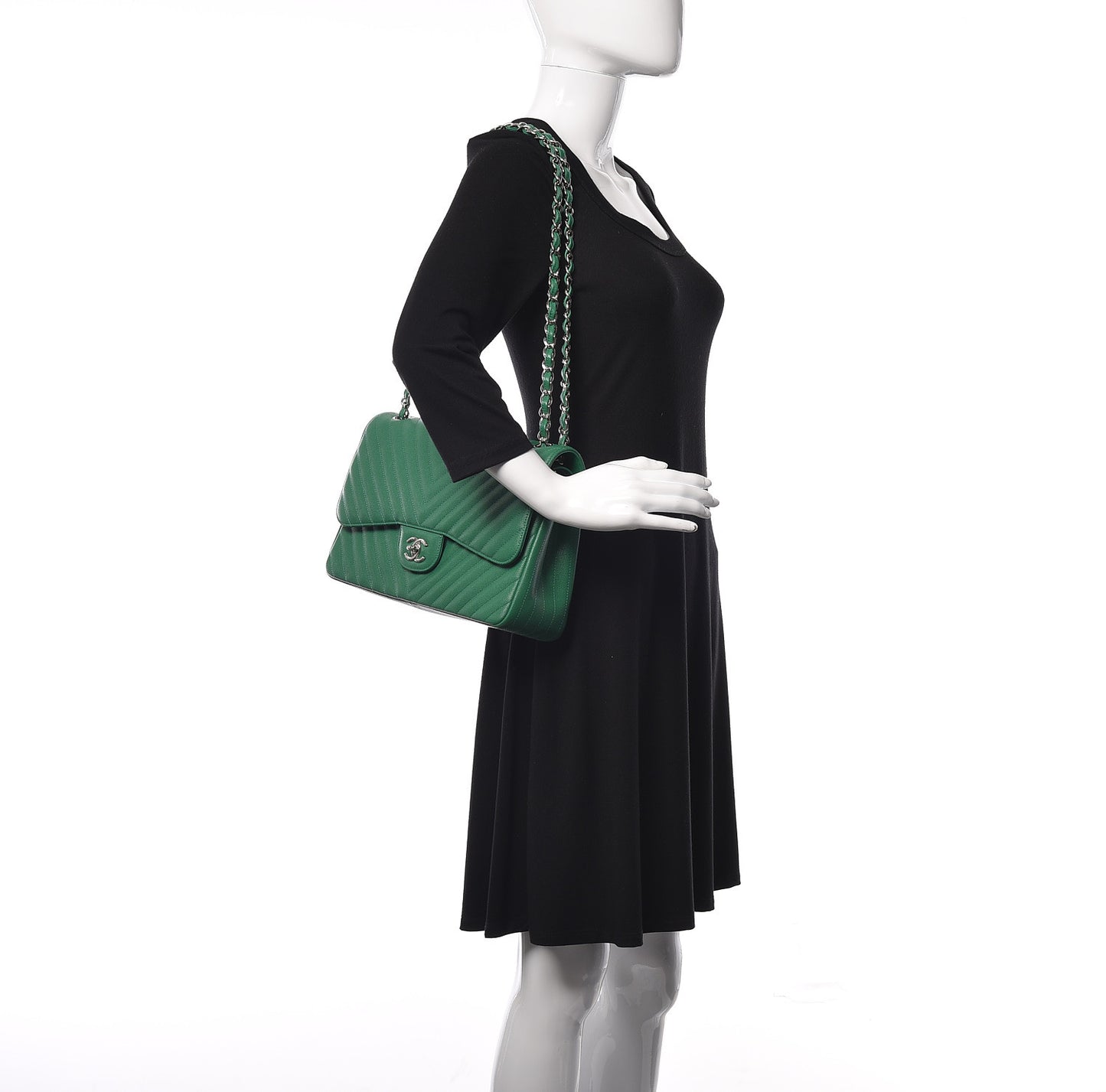 Caviar Chevron Quilted Jumbo Double Flap Green