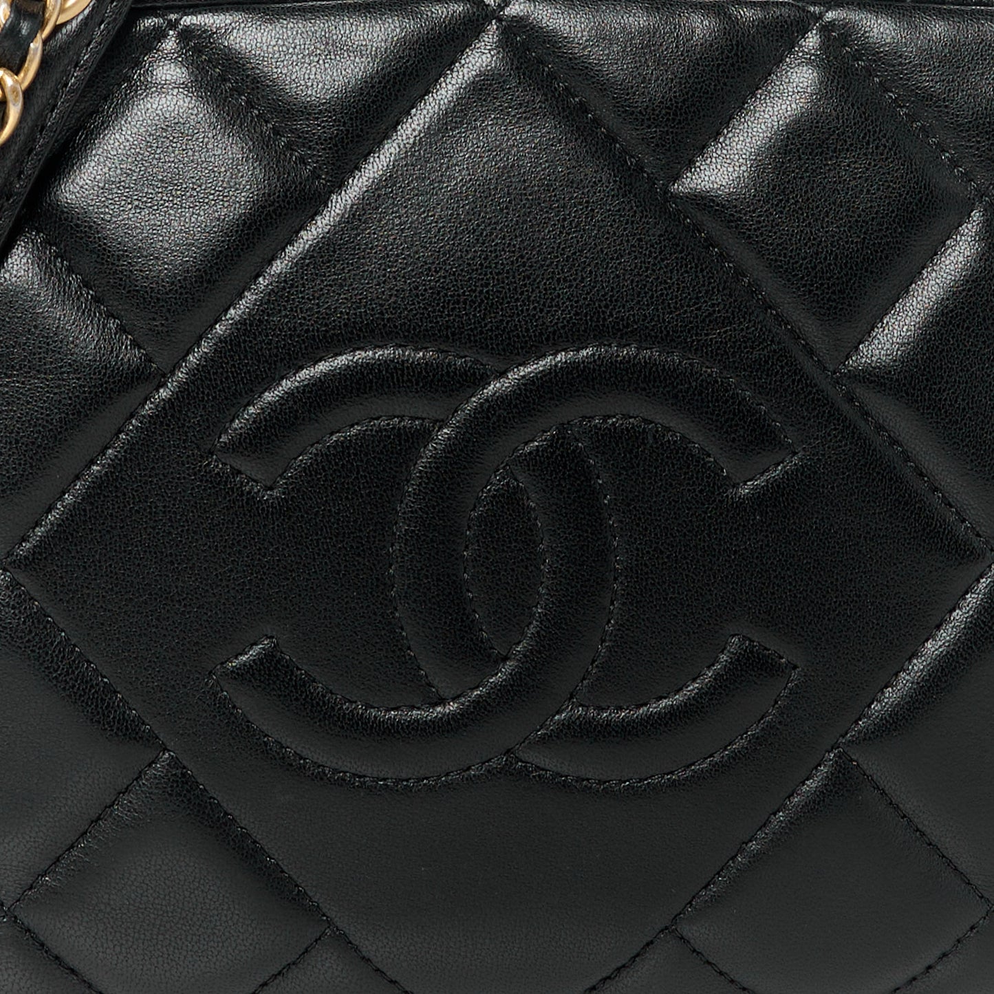 Lambskin Quilted Small Diamond CC Camera Case Black