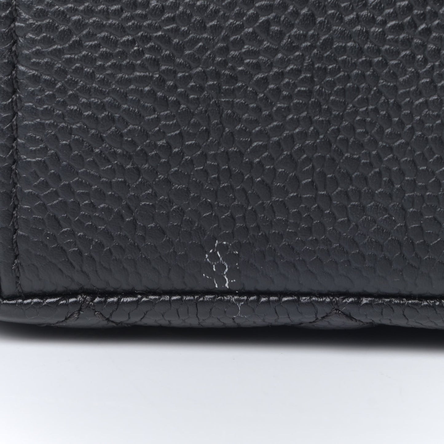 Caviar Quilted Medium CC Filigree Flap Black