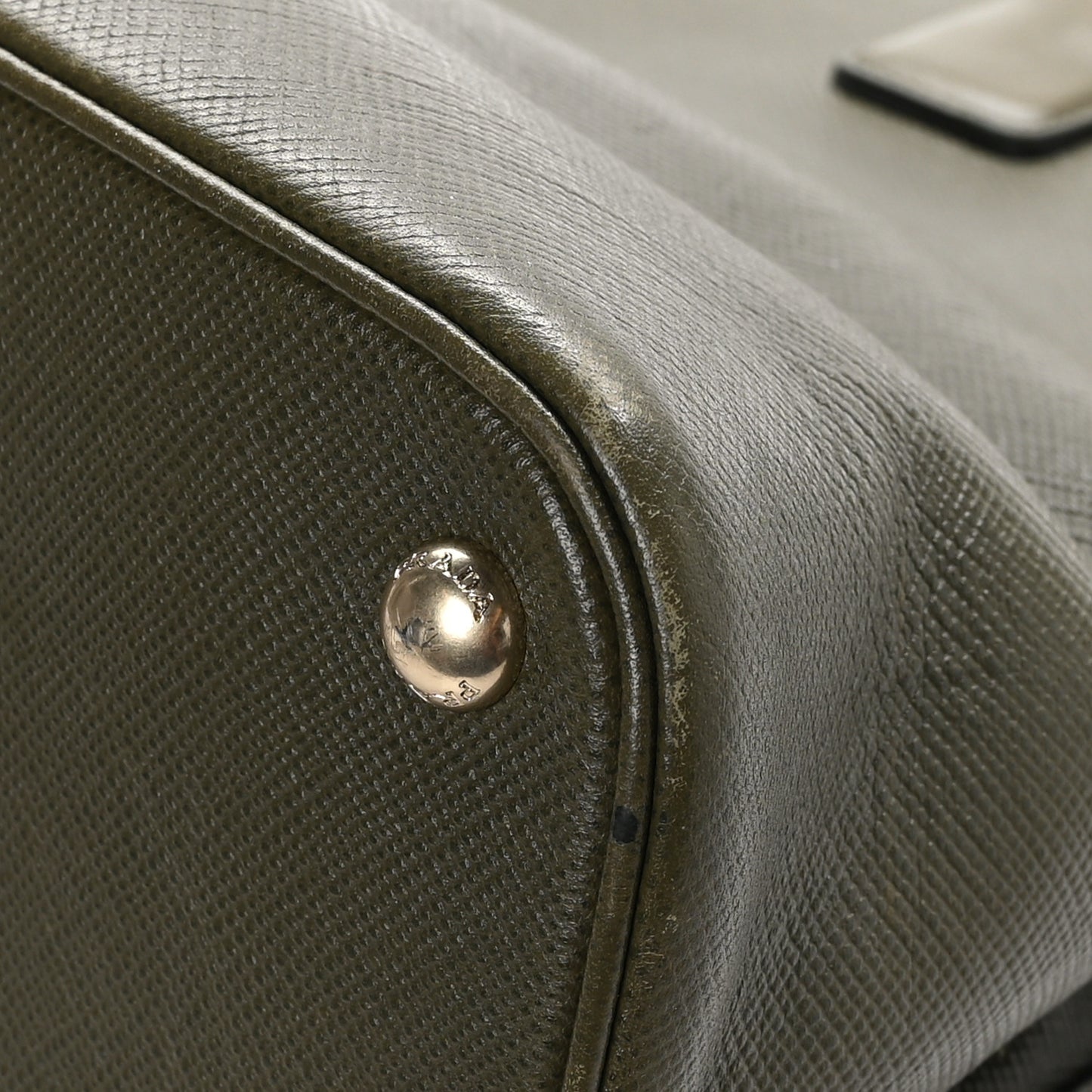 Saffiano Cuir Open Promenade Tote Militare