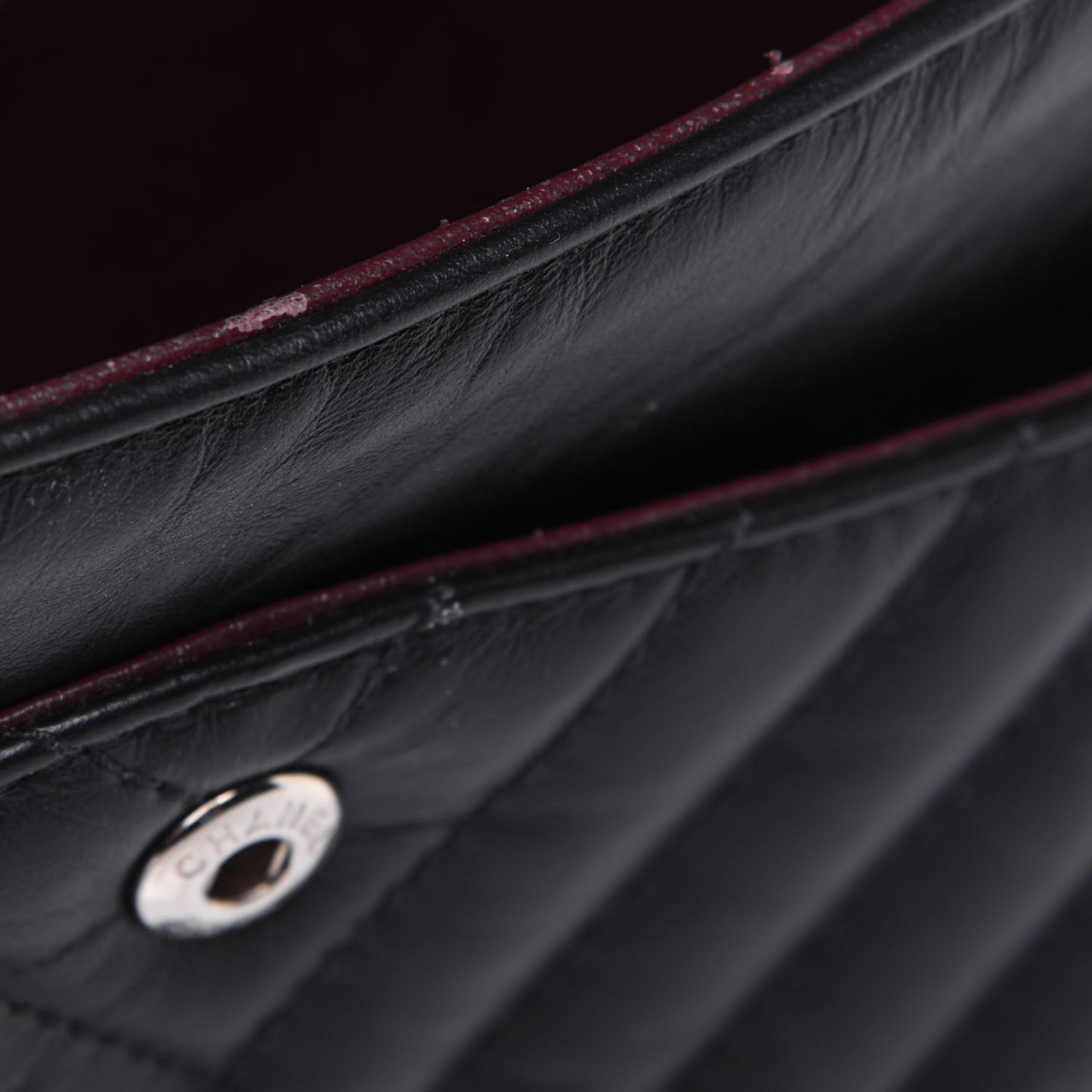 Aged Calfskin Chevron Quilted 2.55 Reissue 226 So Black