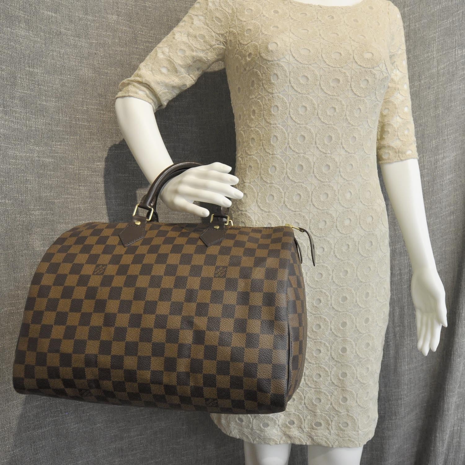 Louis Vuitton Damier Ebene Speedy 35 4 of 9