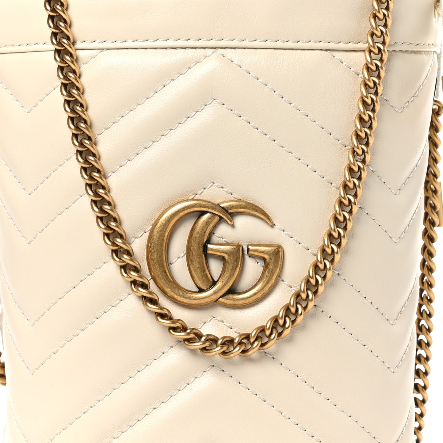 Calfskin Matelasse Mini GG Marmont 2.0 Bucket Bag White
