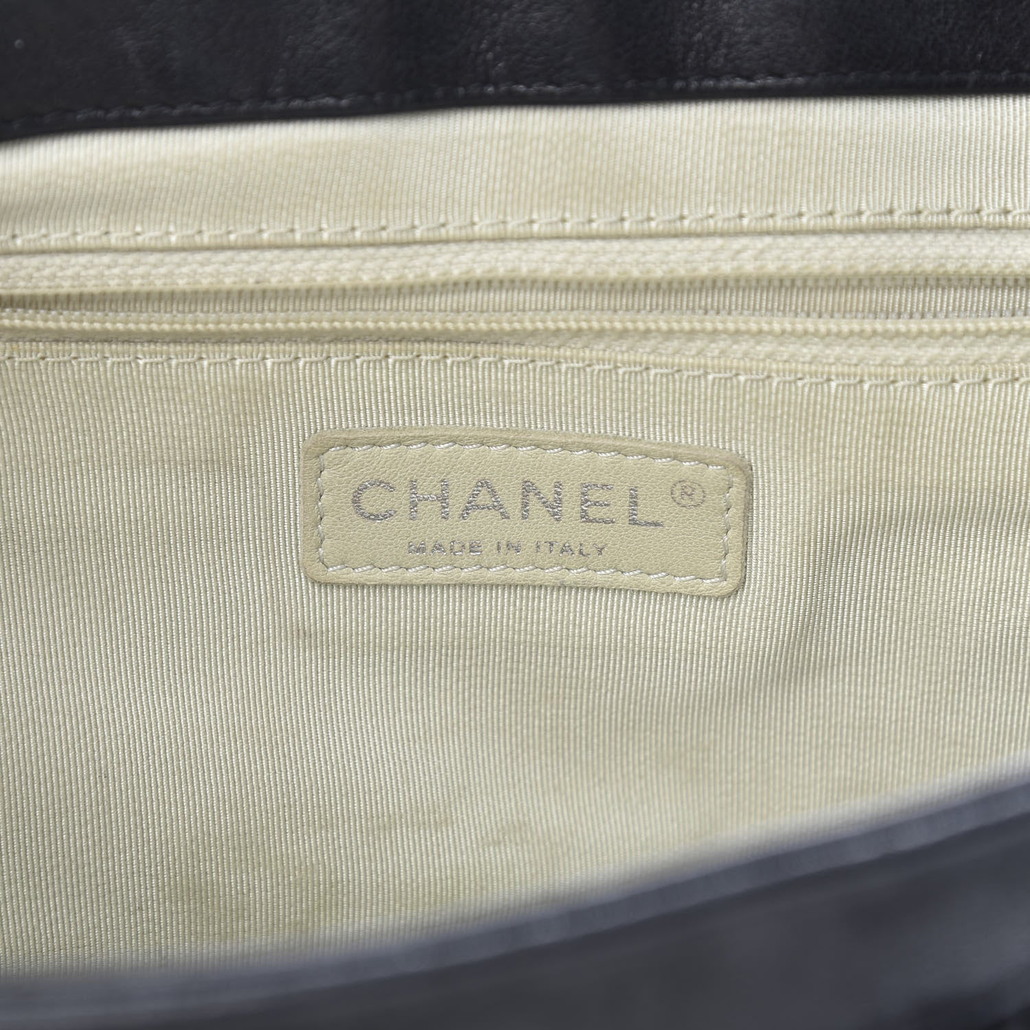 Chanel Washed Lambskin Quilted Medium Chain Around Messenger Black 6 of 11