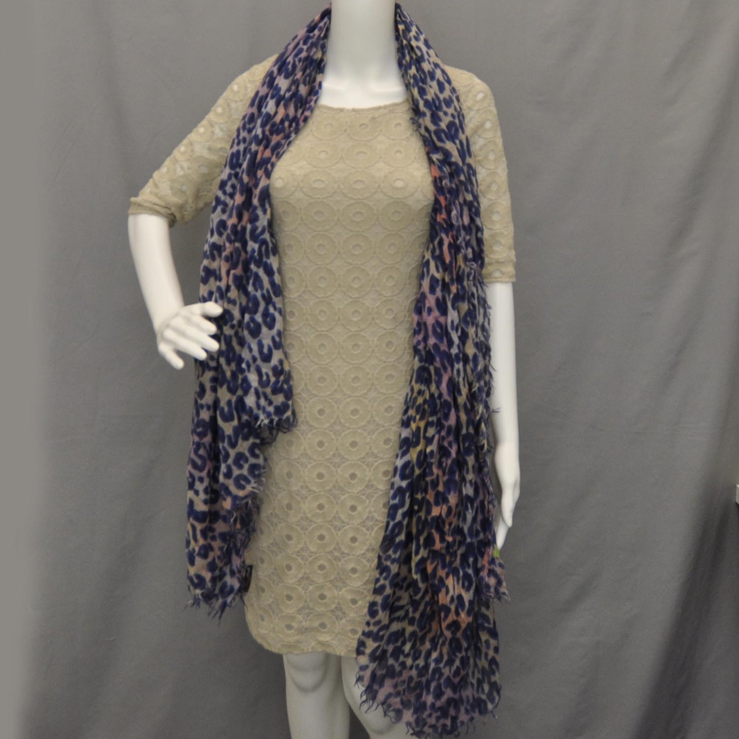 Louis Vuitton Cashmere Silk Leopard Spray Stole Blue 3 of 4