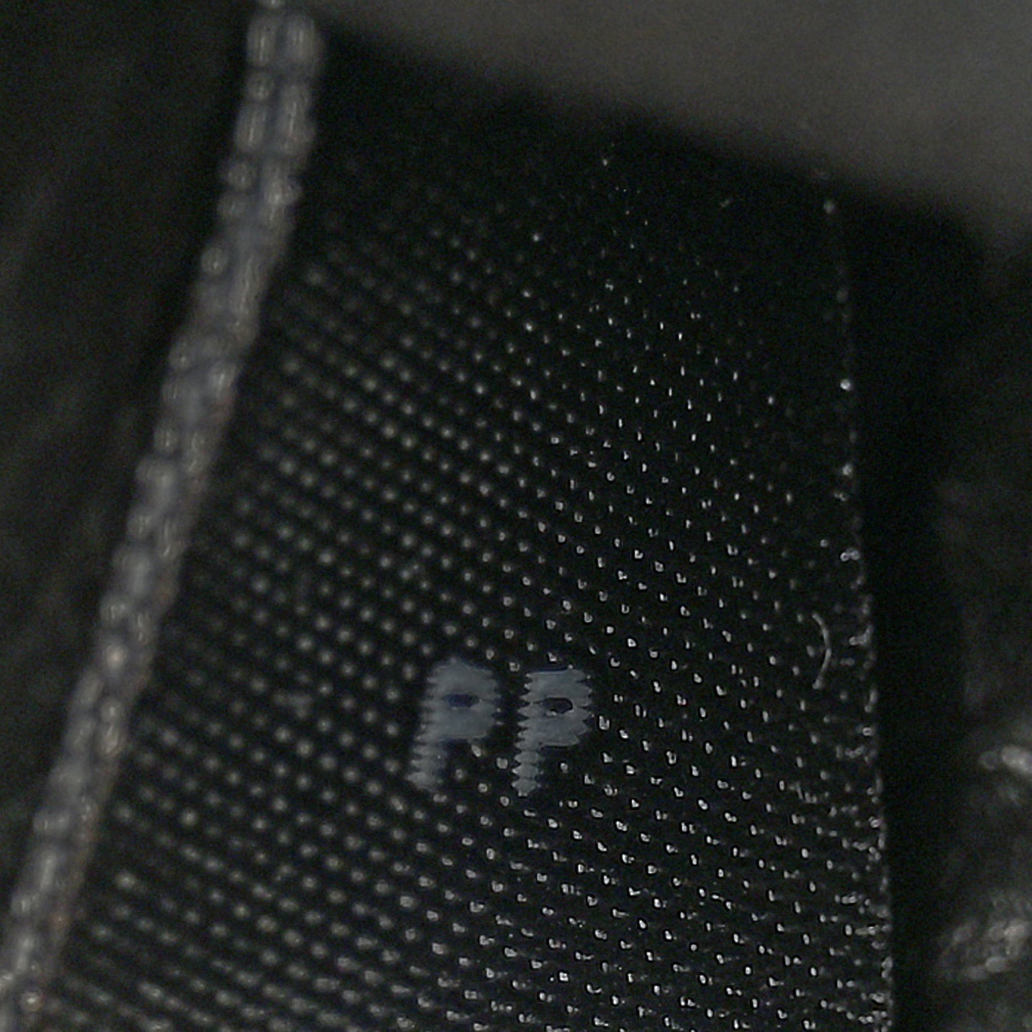 Heavy Grain Mini Alexa Black