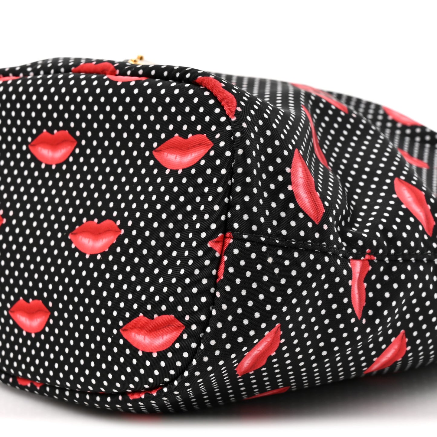 Tessuto Nylon Saffiano Lips Print Bucket Wristlet Black
