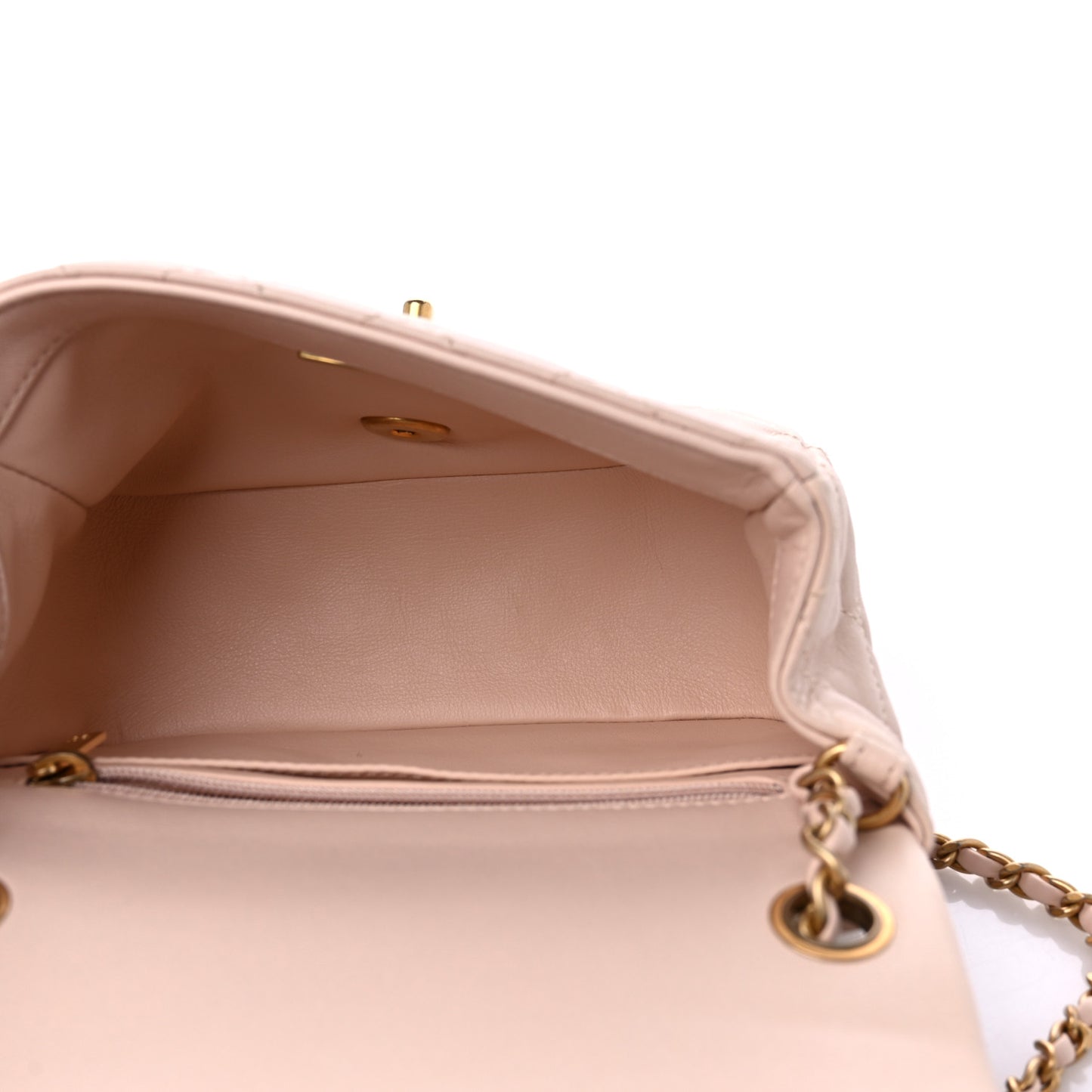 Lambskin Quilted Mini Pearl Crush Flap Light Pink