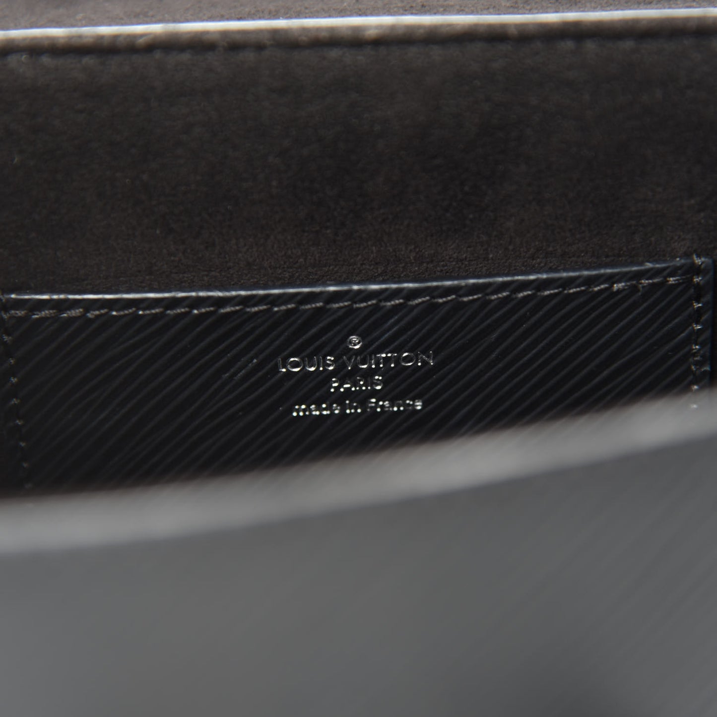 Epi Twist Shoulder Bag MM Black