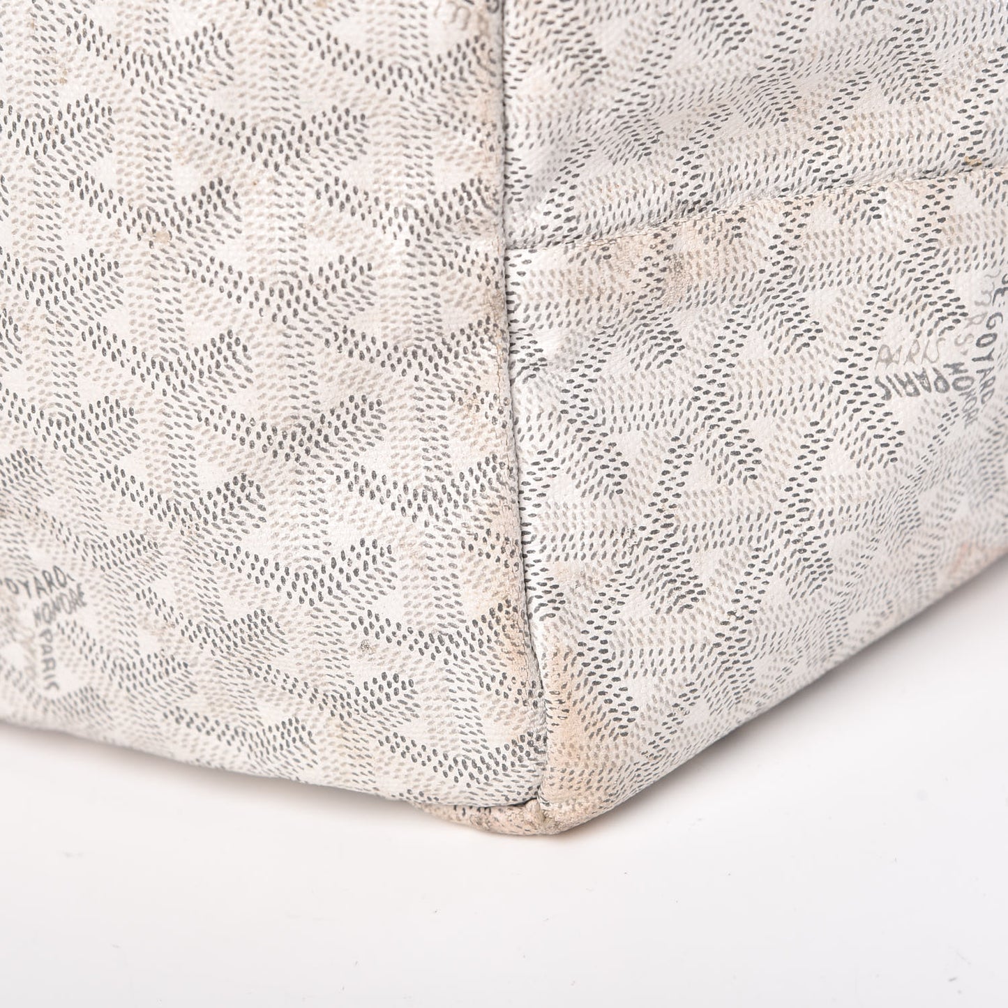 Goyardine Saint Louis GM White