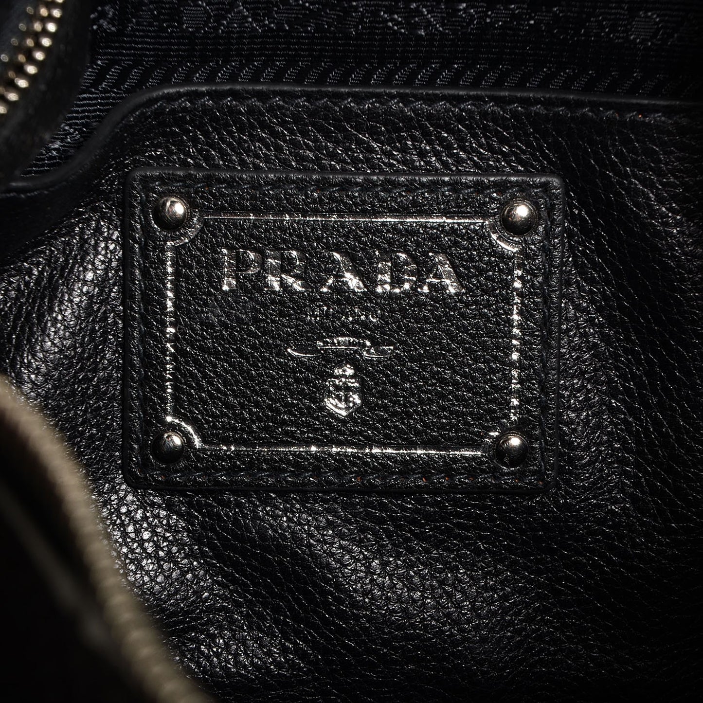 Vitello Phenix Hobo Nero Black