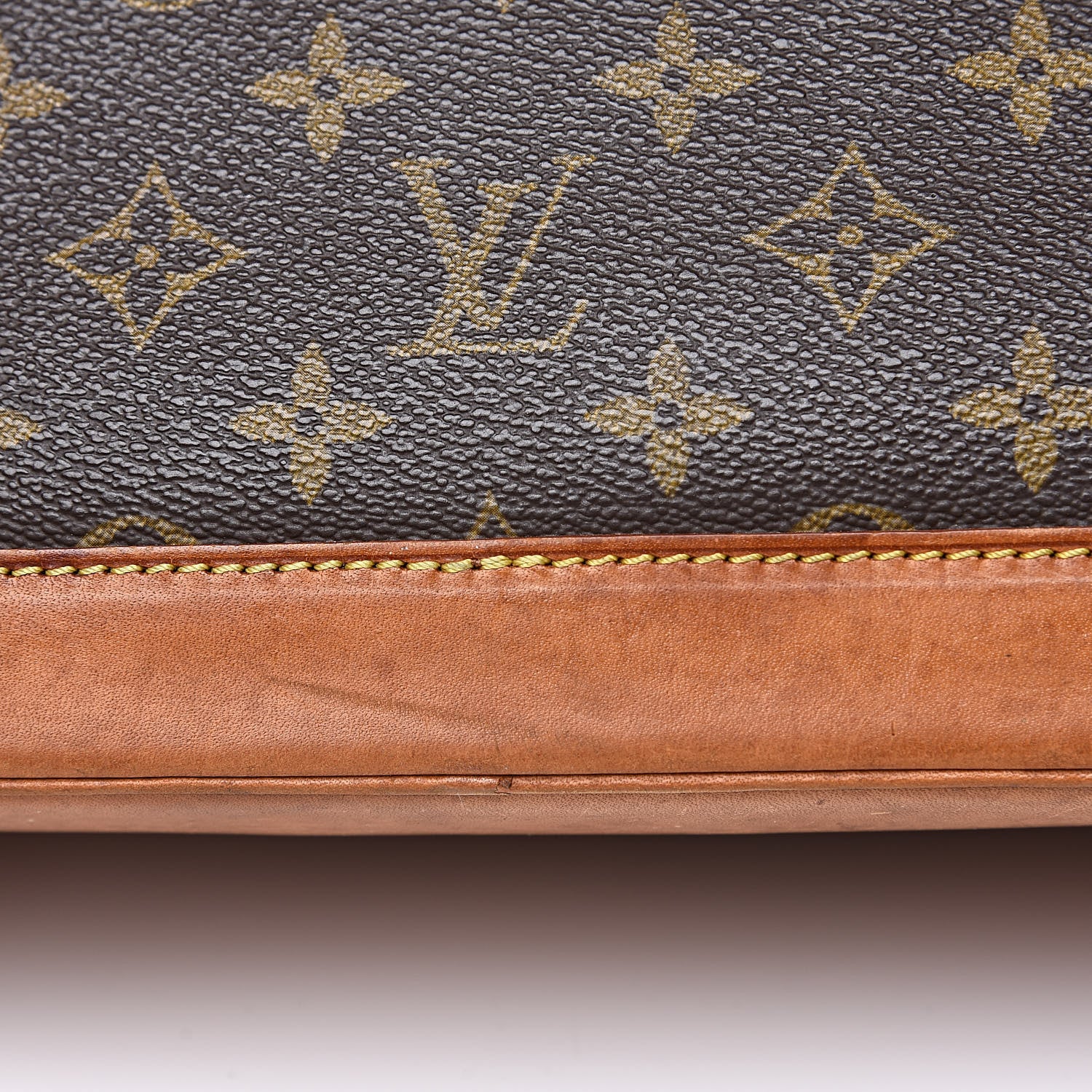 Louis Vuitton Monogram Alma PM 14 of 16