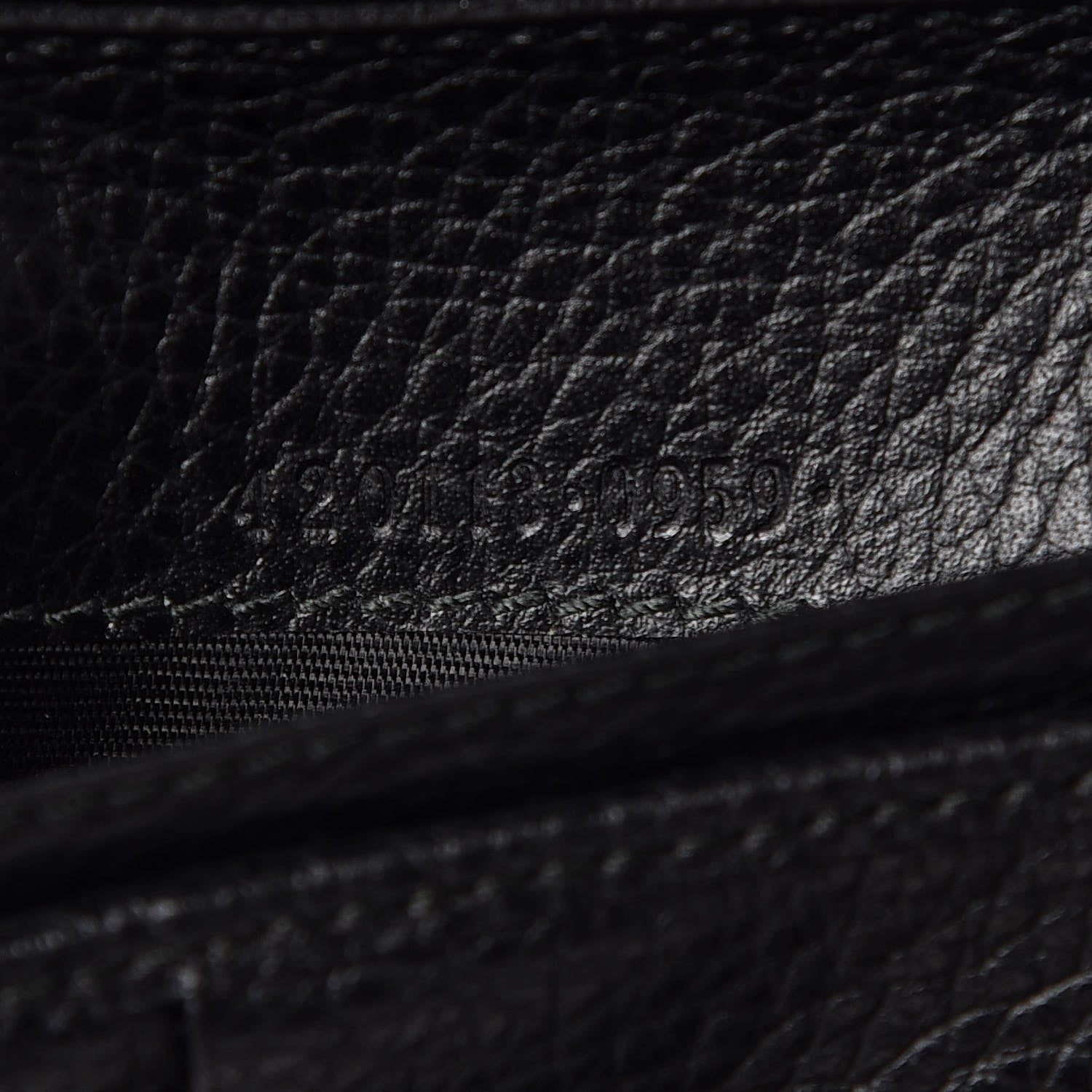 Gucci Pebbled Calfskin Zip Around Wallet Black 6 of 7