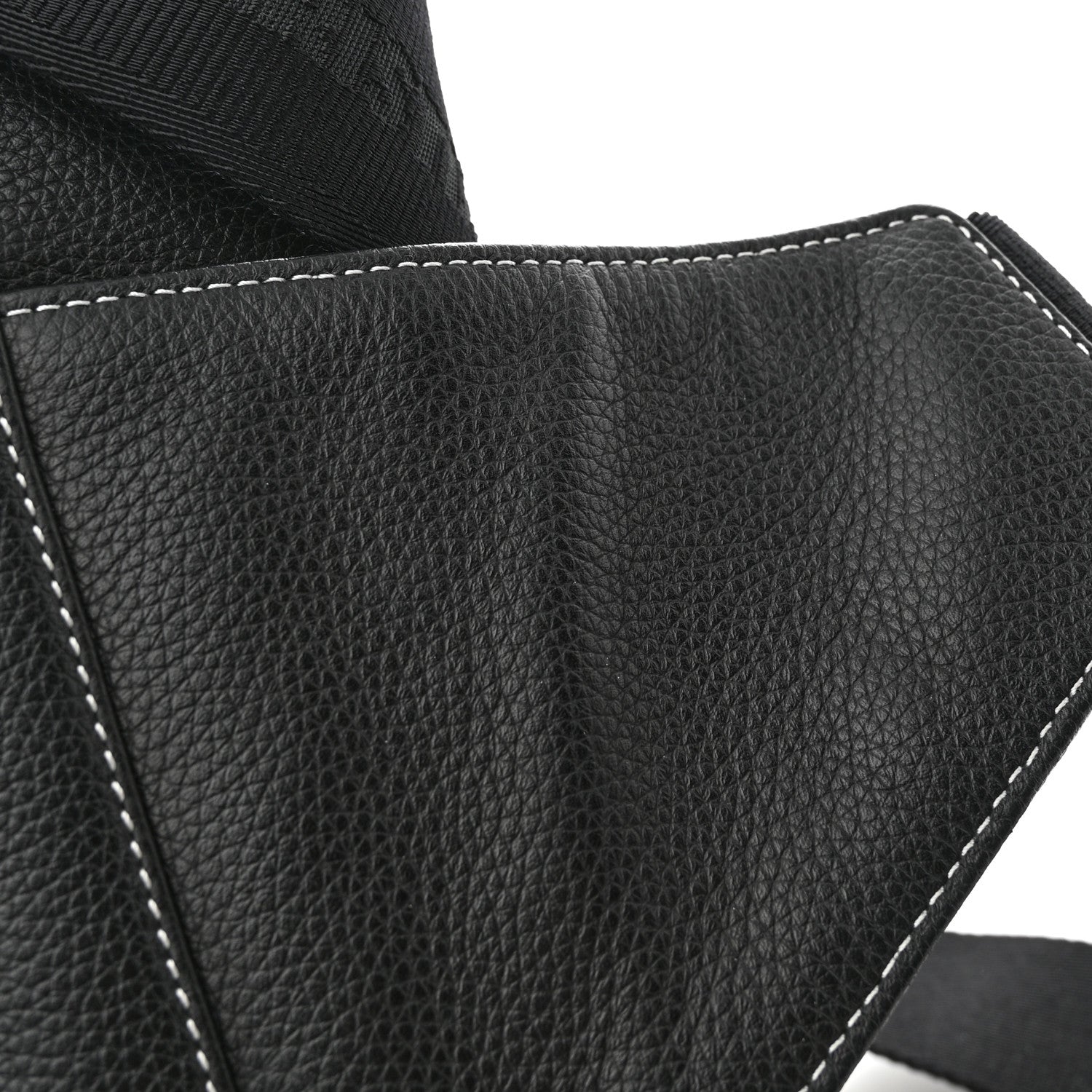 Christian Dior X KAWS Grained Calfskin Bee Saddle Bag Black 11 of 11