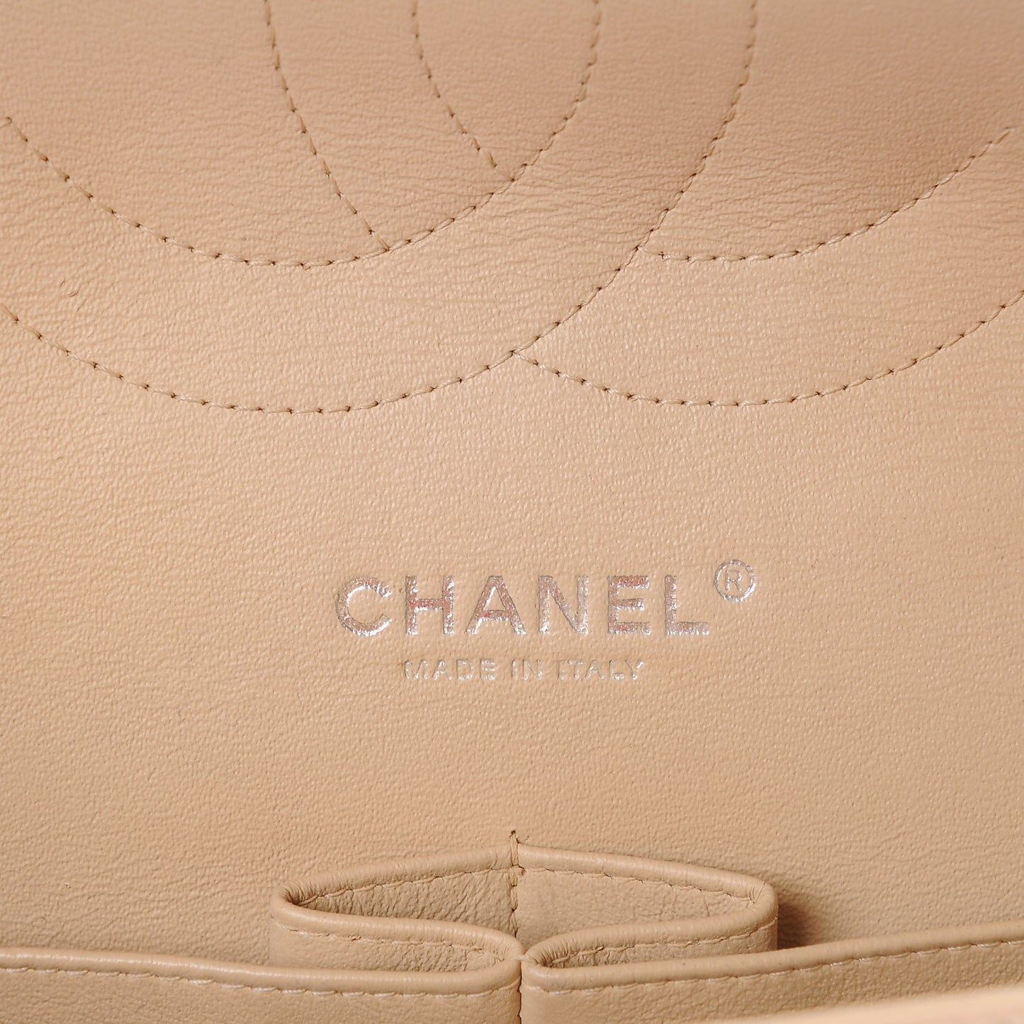 Caviar Quilted Jumbo Double Flap Beige Clair