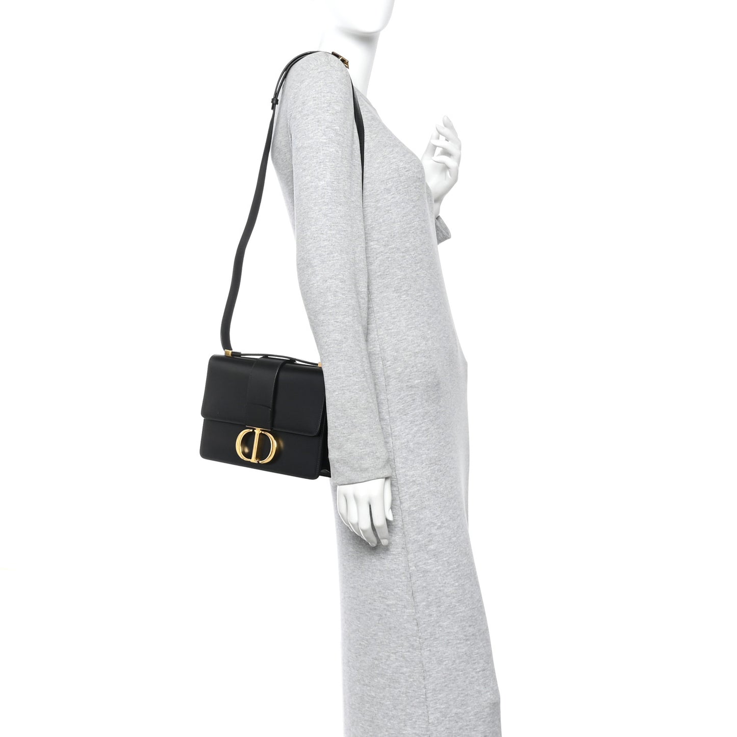 Box Calfskin 30 Montaigne Flap Bag Black
