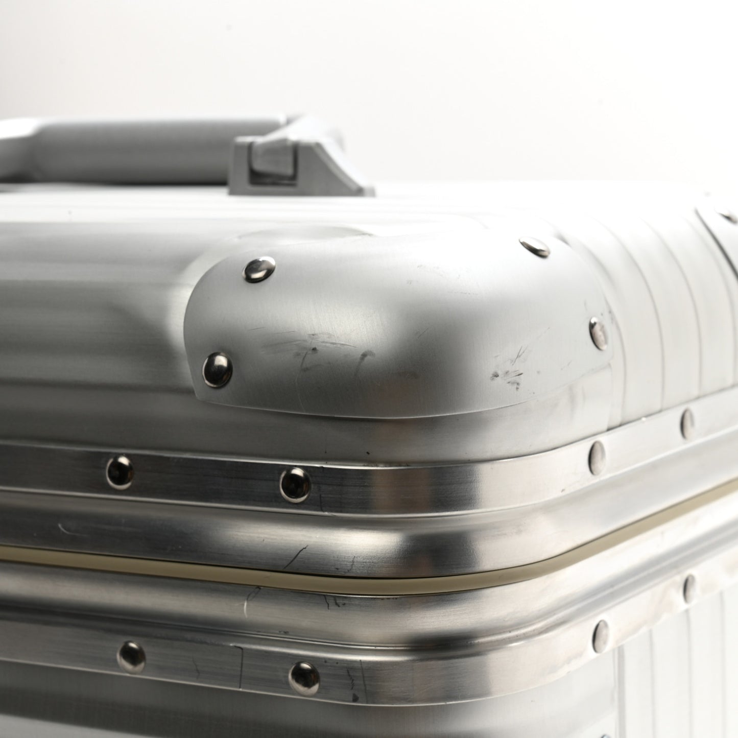 Aluminum Topas Vanity Case Silver