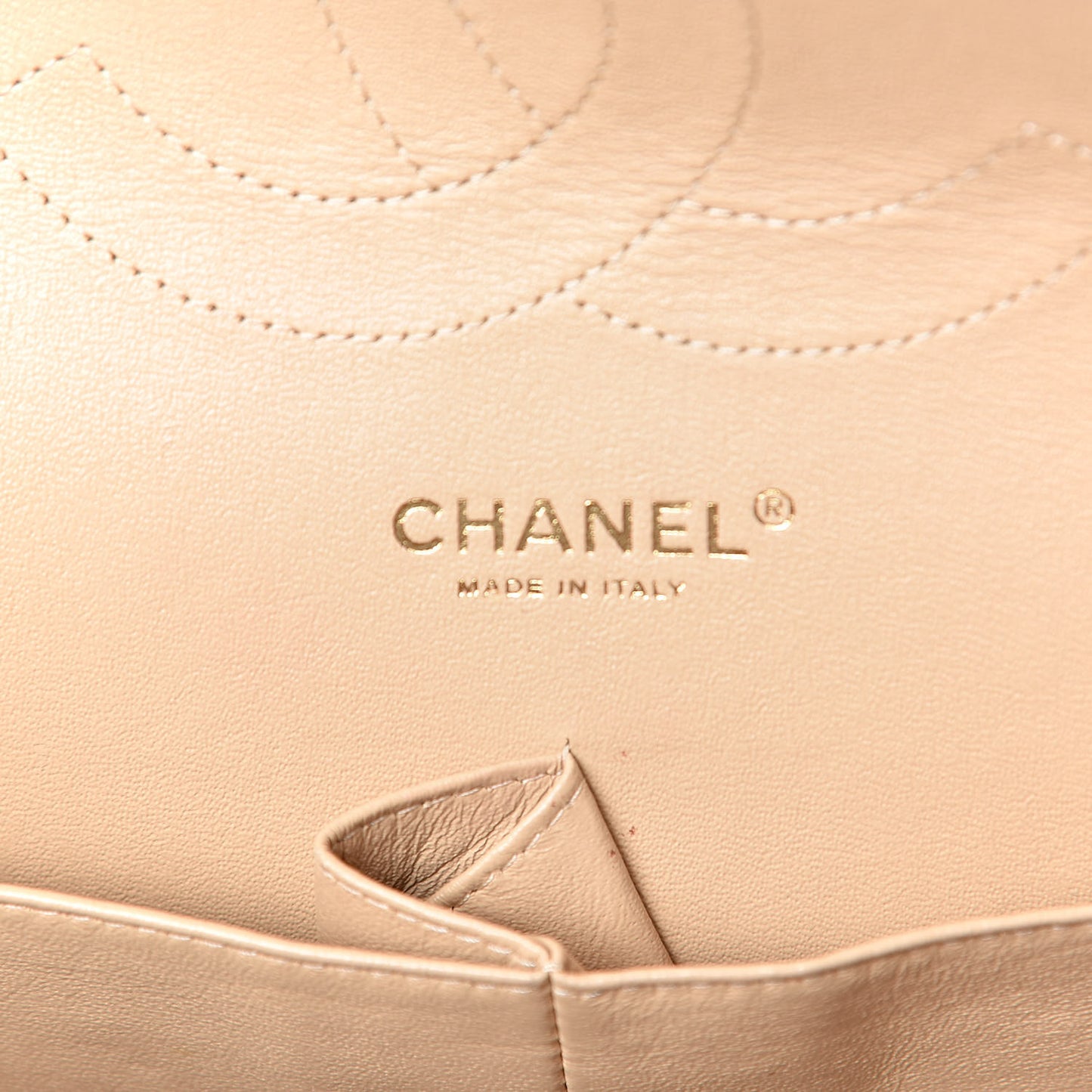 Caviar Quilted Jumbo Double Flap Beige Clair