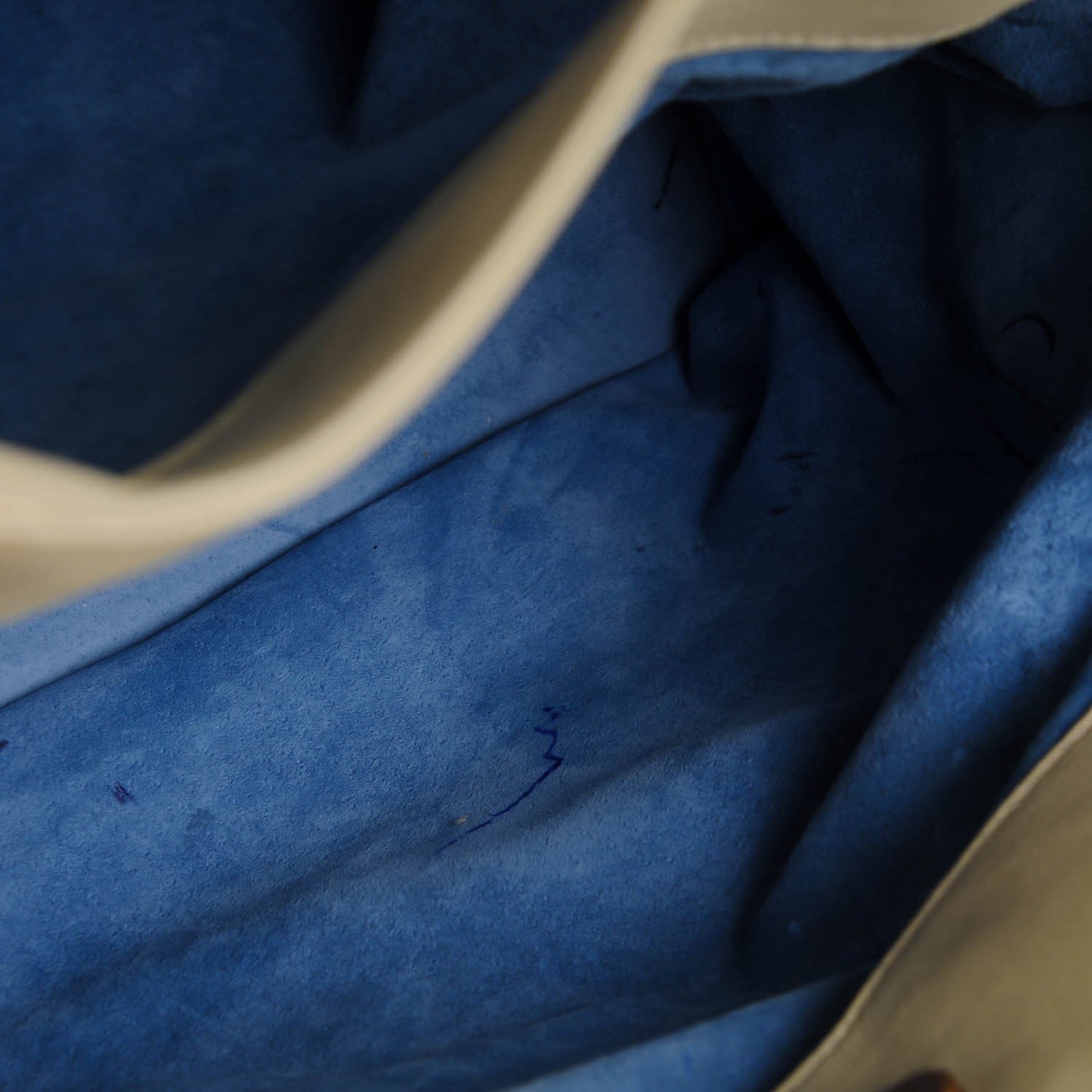 Light Calf Intrecciato Medium Roma Marmo