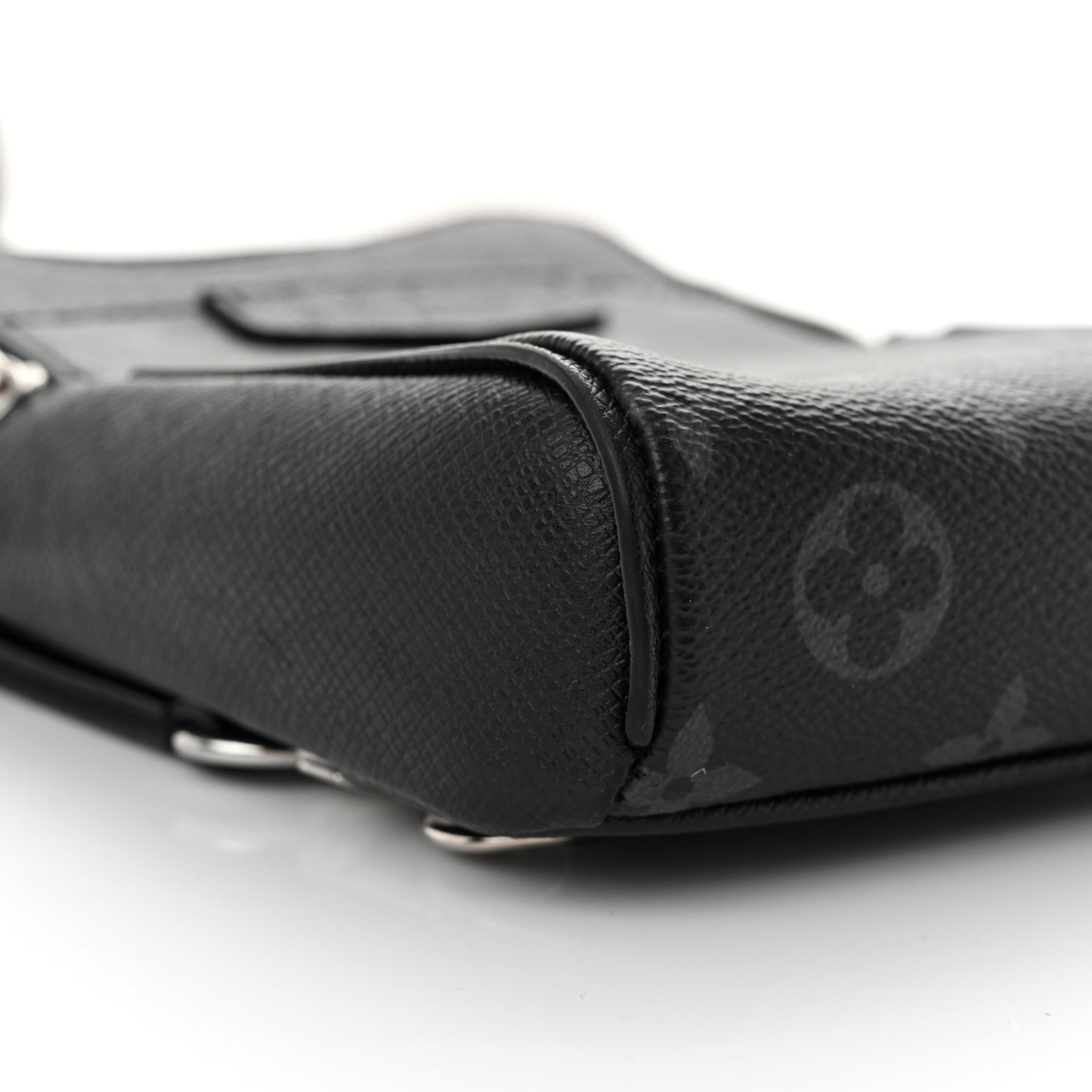 Taigarama Outdoor Slingbag Black