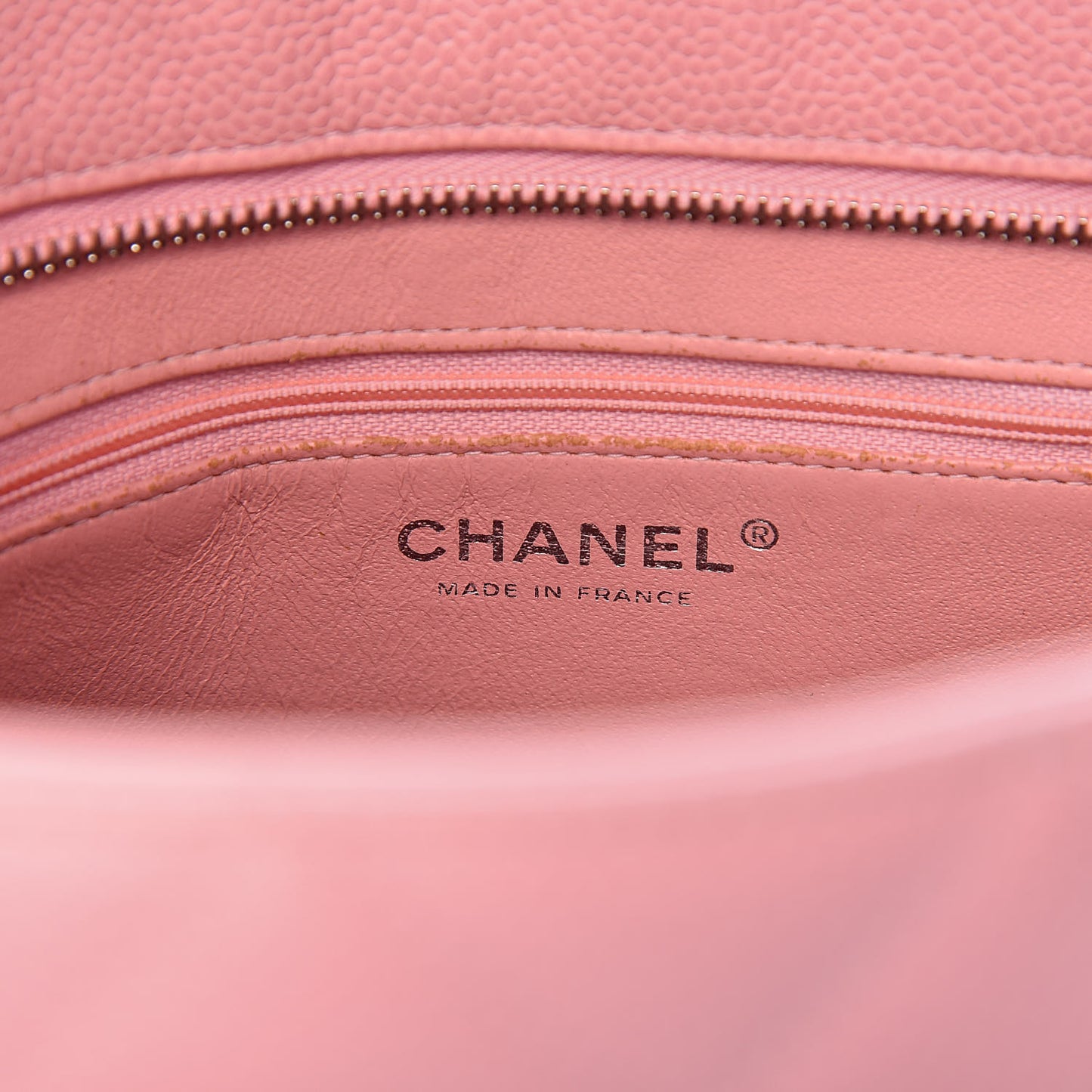 Caviar Quilted Medallion Tote Light Pink