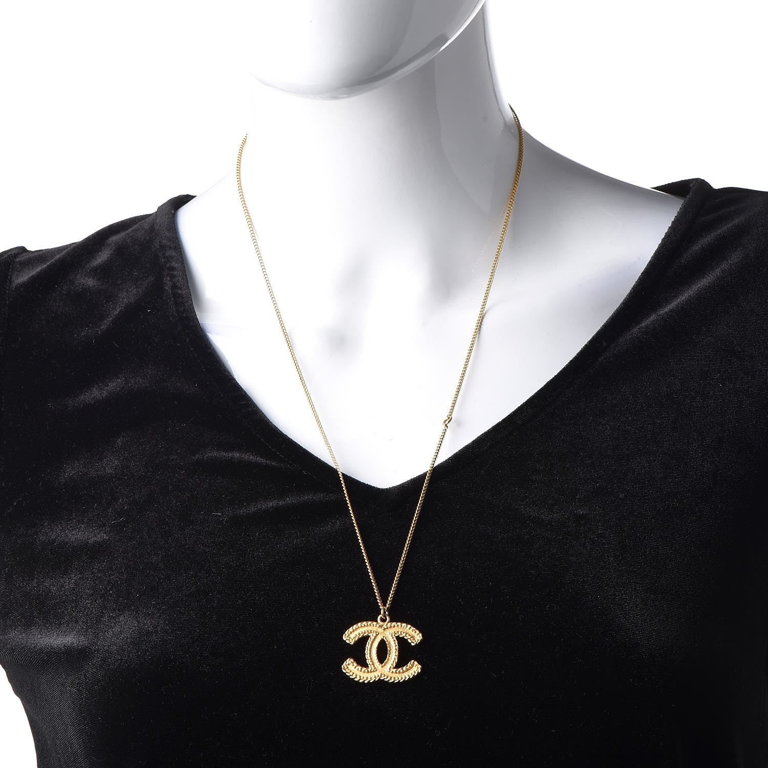 Chanel Metal CC Necklace Matte Gold 2 of 4