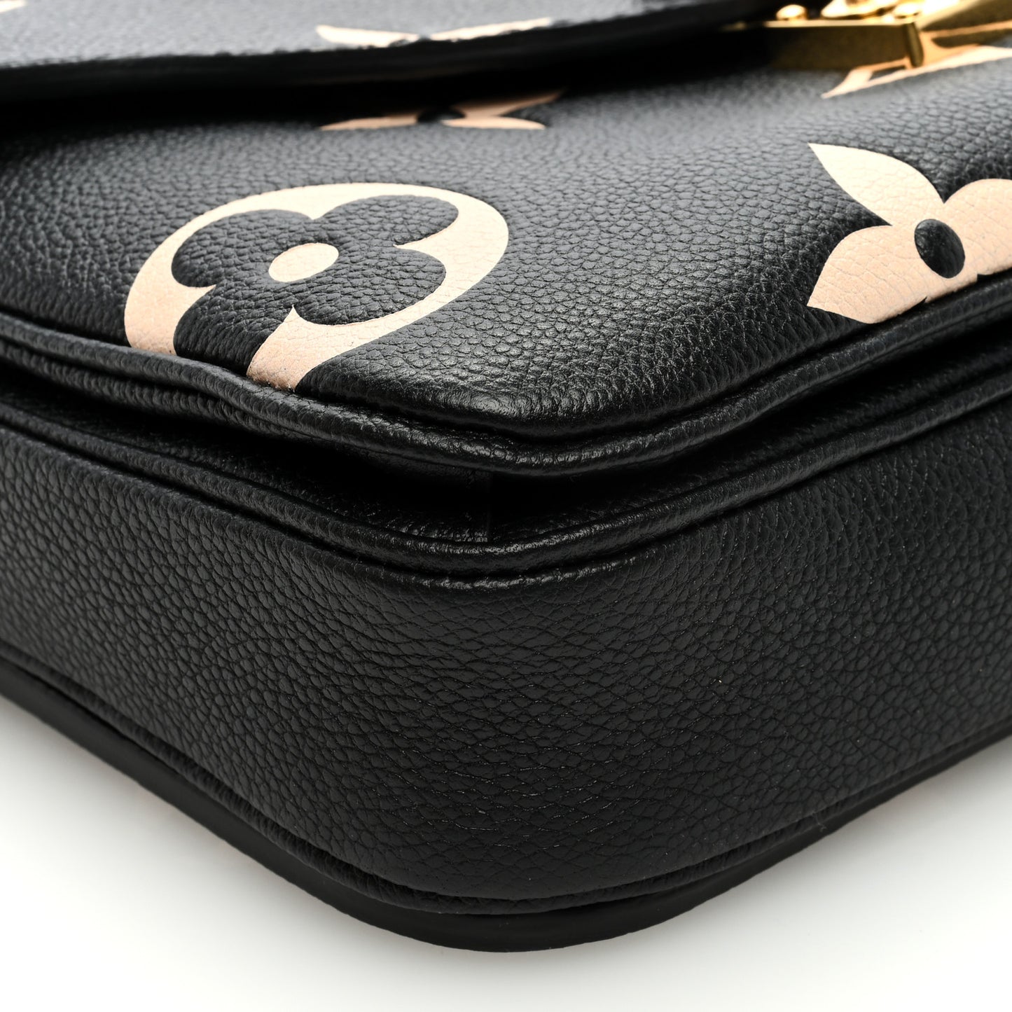 Empreinte Monogram Giant Pochette Metis Black Beige