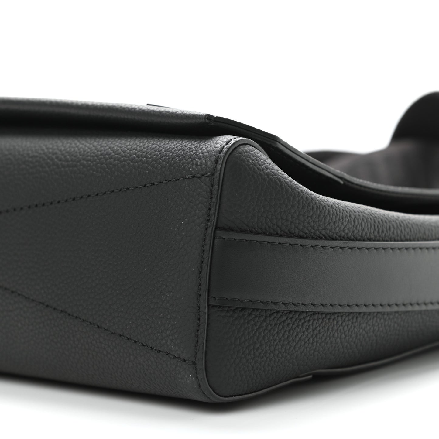 Calfskin Aerogram Messenger Black