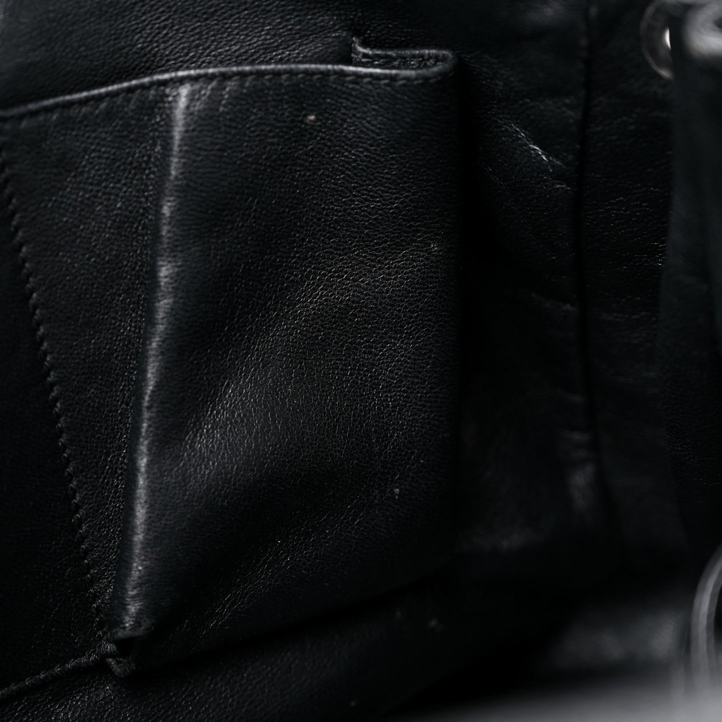 Caviar Timeless CC Accordion Flap Black