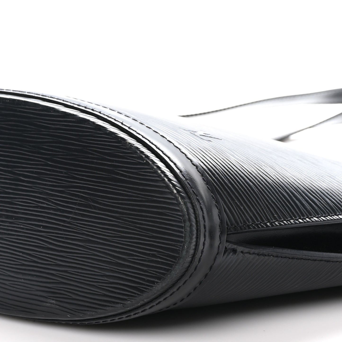 Epi Saint Jacques PM Long Straps Black