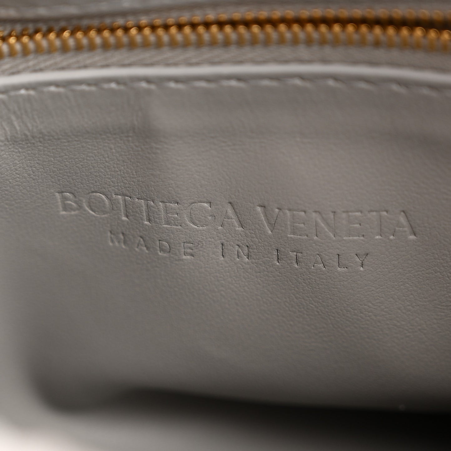 Suede Intrecciato Small Hop Sterling