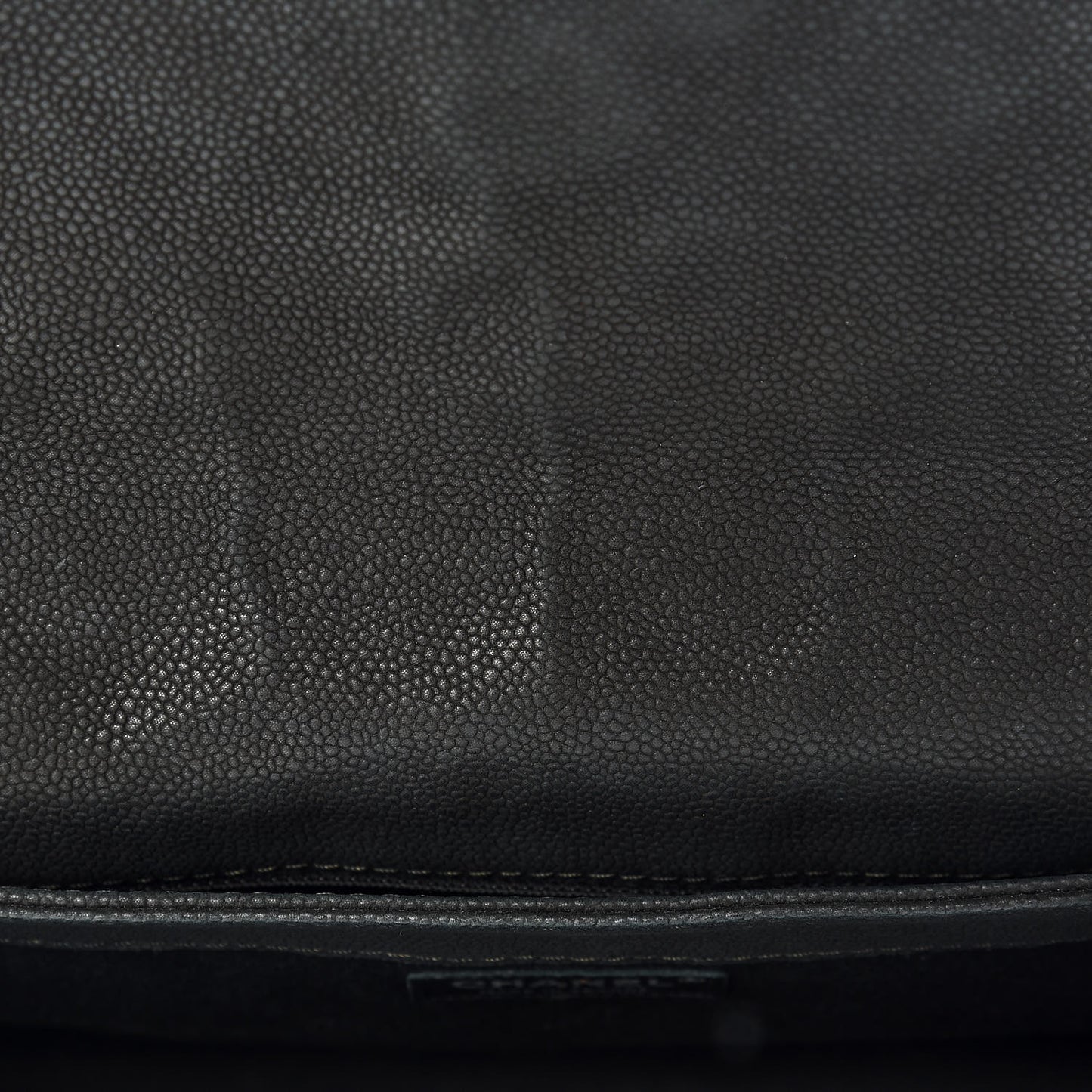 Iridescent Caviar Quilted Medium Lady Pearly Flap Black