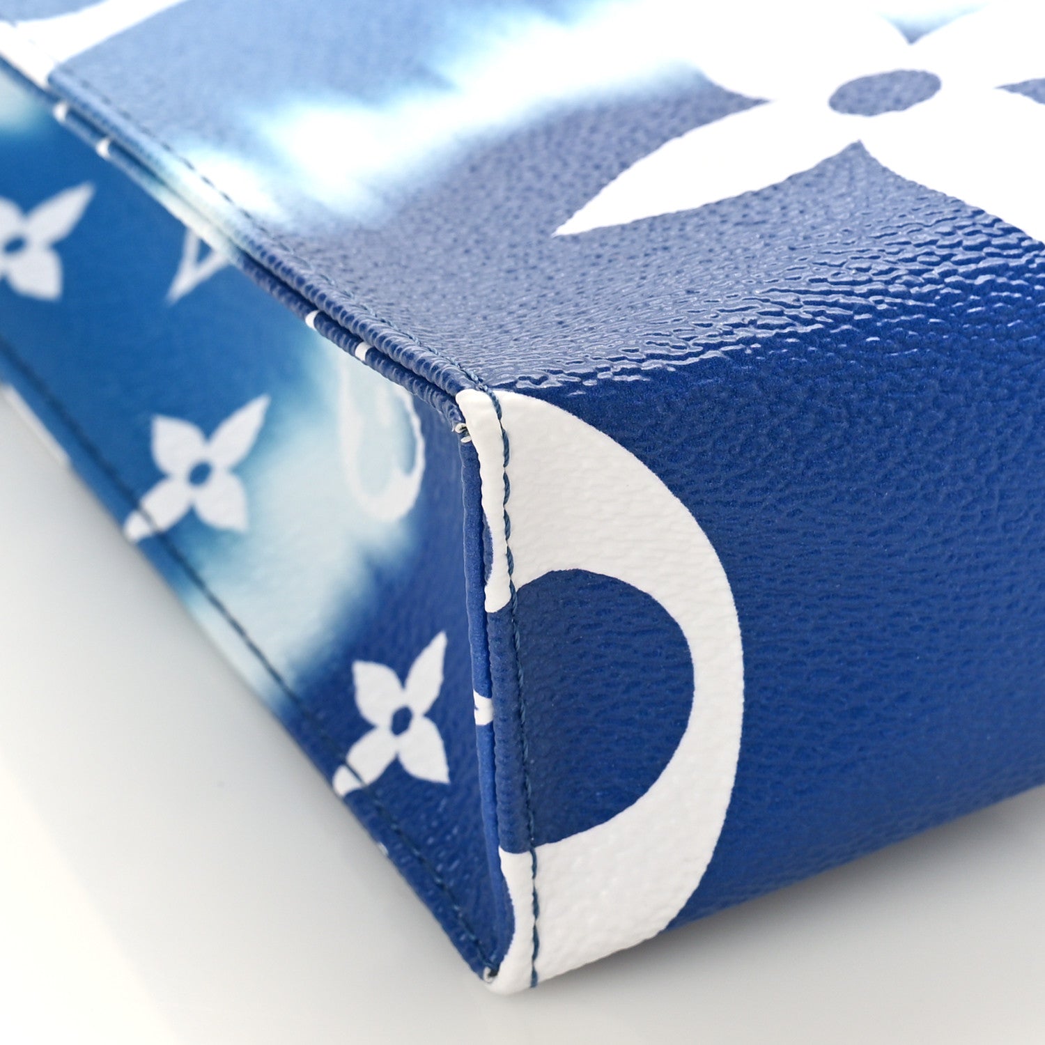 Louis Vuitton Monogram Escale Toiletry Pouch 26 Blue 7 of 8