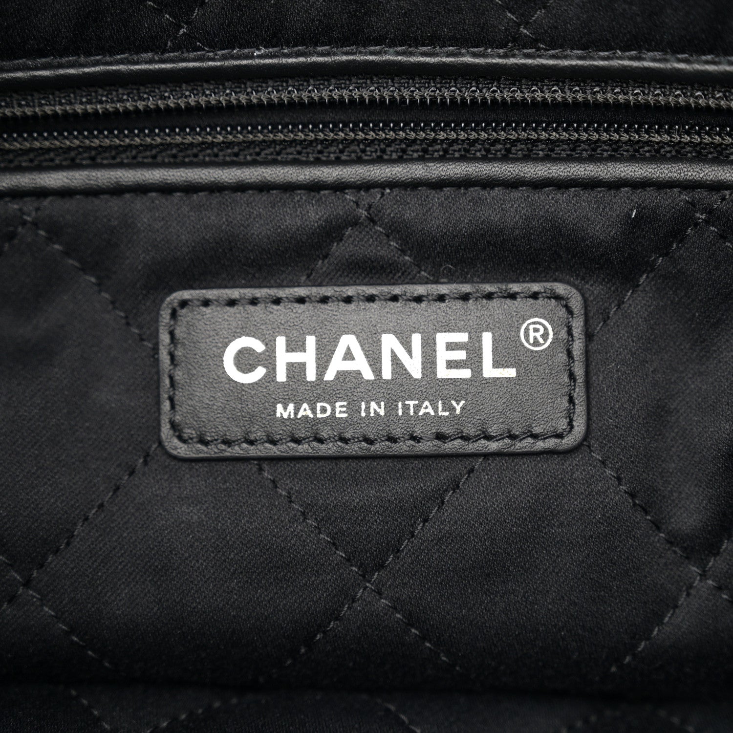 Chanel Cashmere Quilted Camellia Chanel 22 Black White 8 of 12