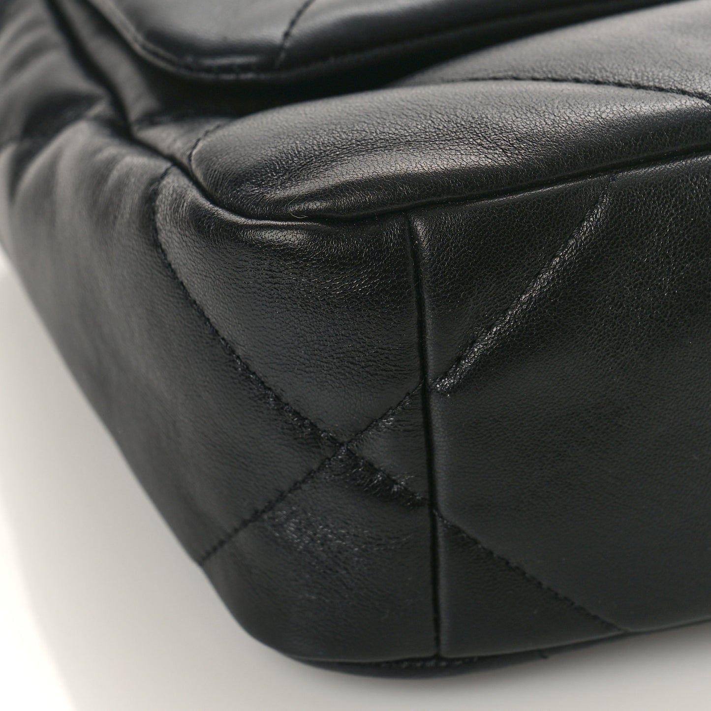 Lambskin Quilted Medium Chanel 19 Flap Black