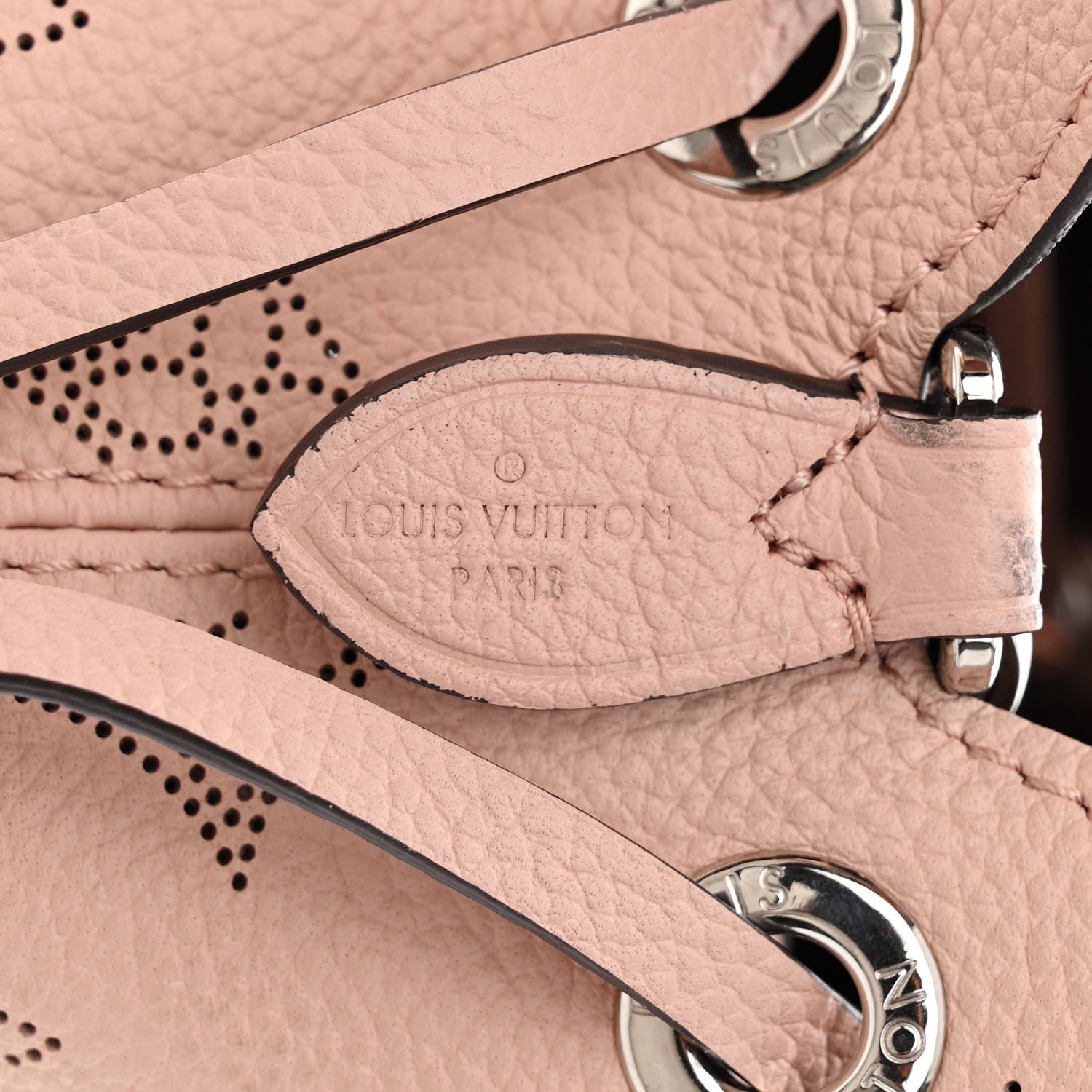 Louis Vuitton Mahina Bella Magnolia 7 of 16